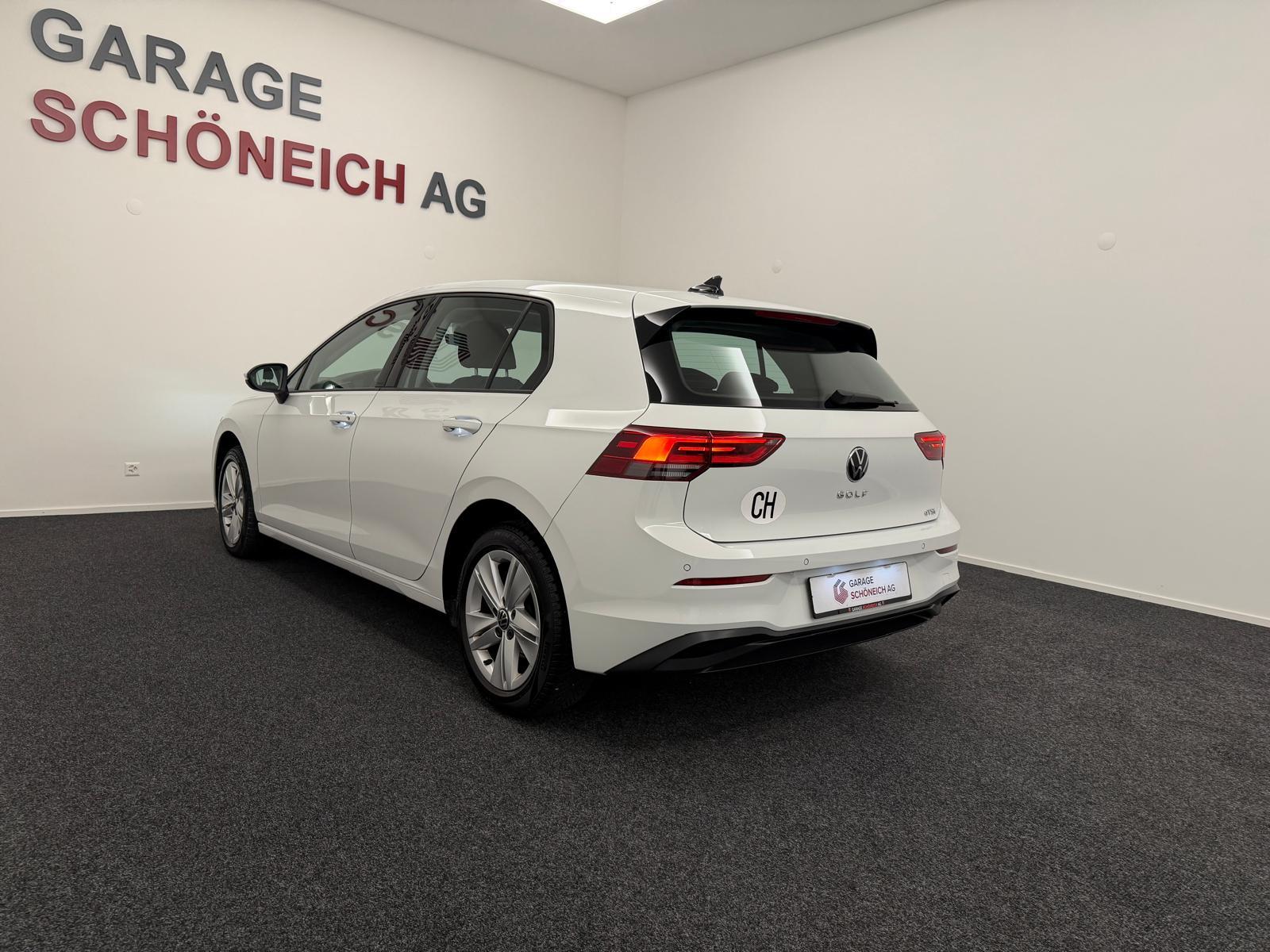VW Golf VIII 1.5 eTSI Life DSG-image-6