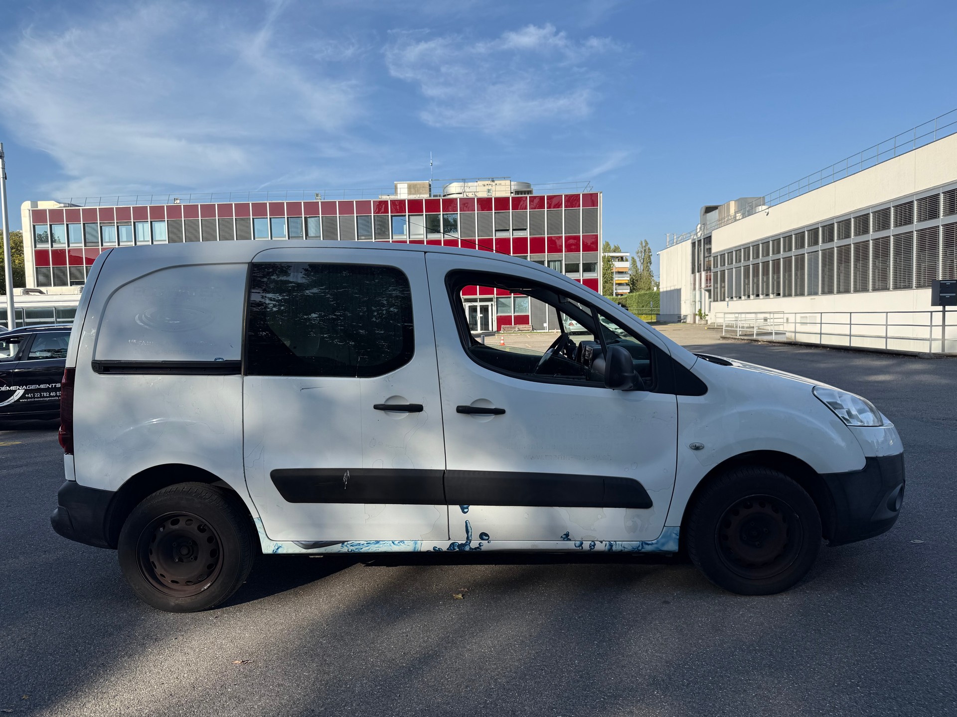 PEUGEOT Partner 1.6 e-HDI Urban Pack-image-4