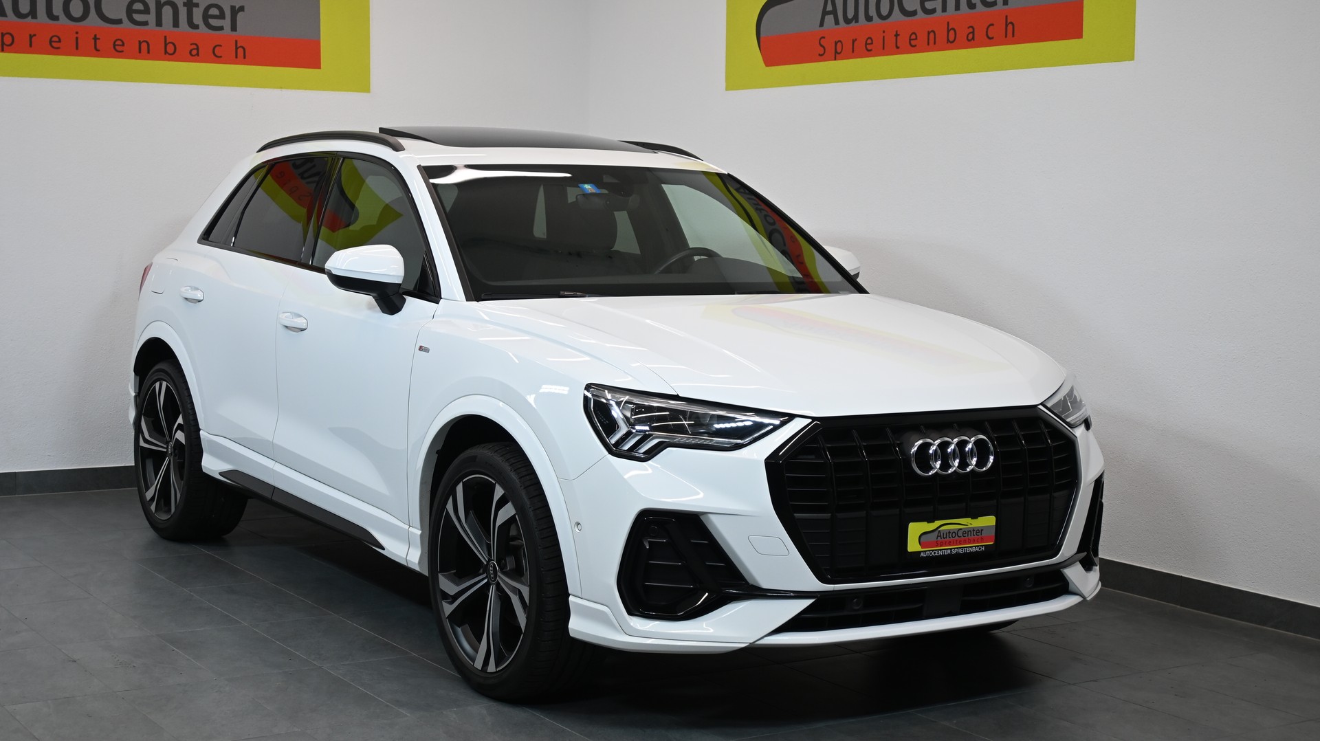 AUDI Q3 35 TFSI S line Attraction S-tronic-image-0