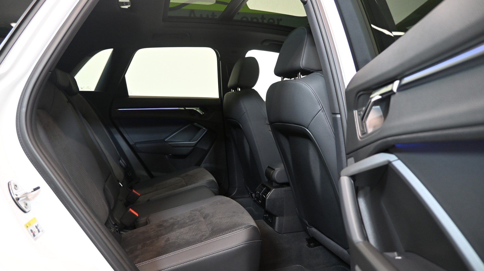 AUDI Q3 35 TFSI S line Attraction S-tronic-image-5