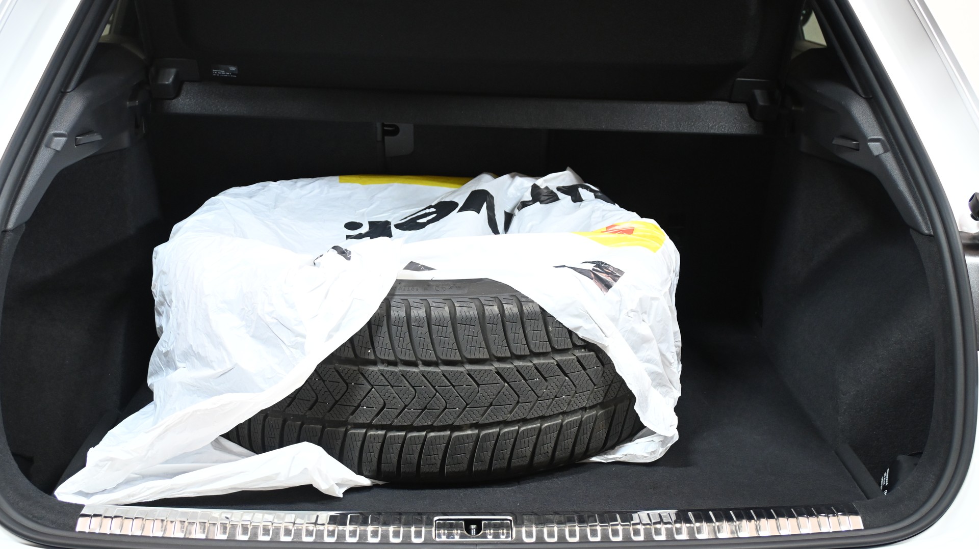 AUDI Q3 35 TFSI S line Attraction S-tronic-image-12