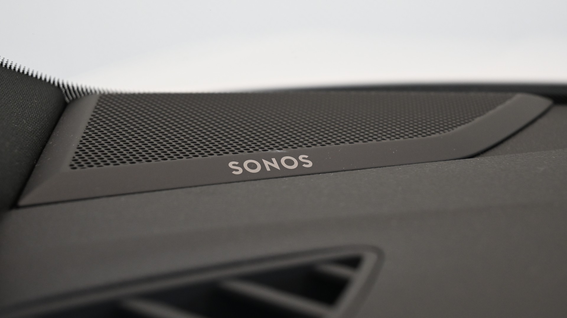 AUDI Q3 35 TFSI S line Attraction S-tronic-image-9