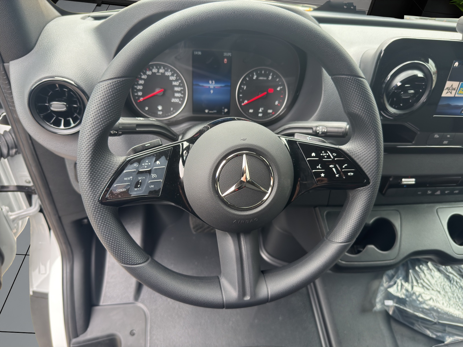 MERCEDES-BENZ Sprinter 315 CDI Standard 9G-TRONIC-image-9
