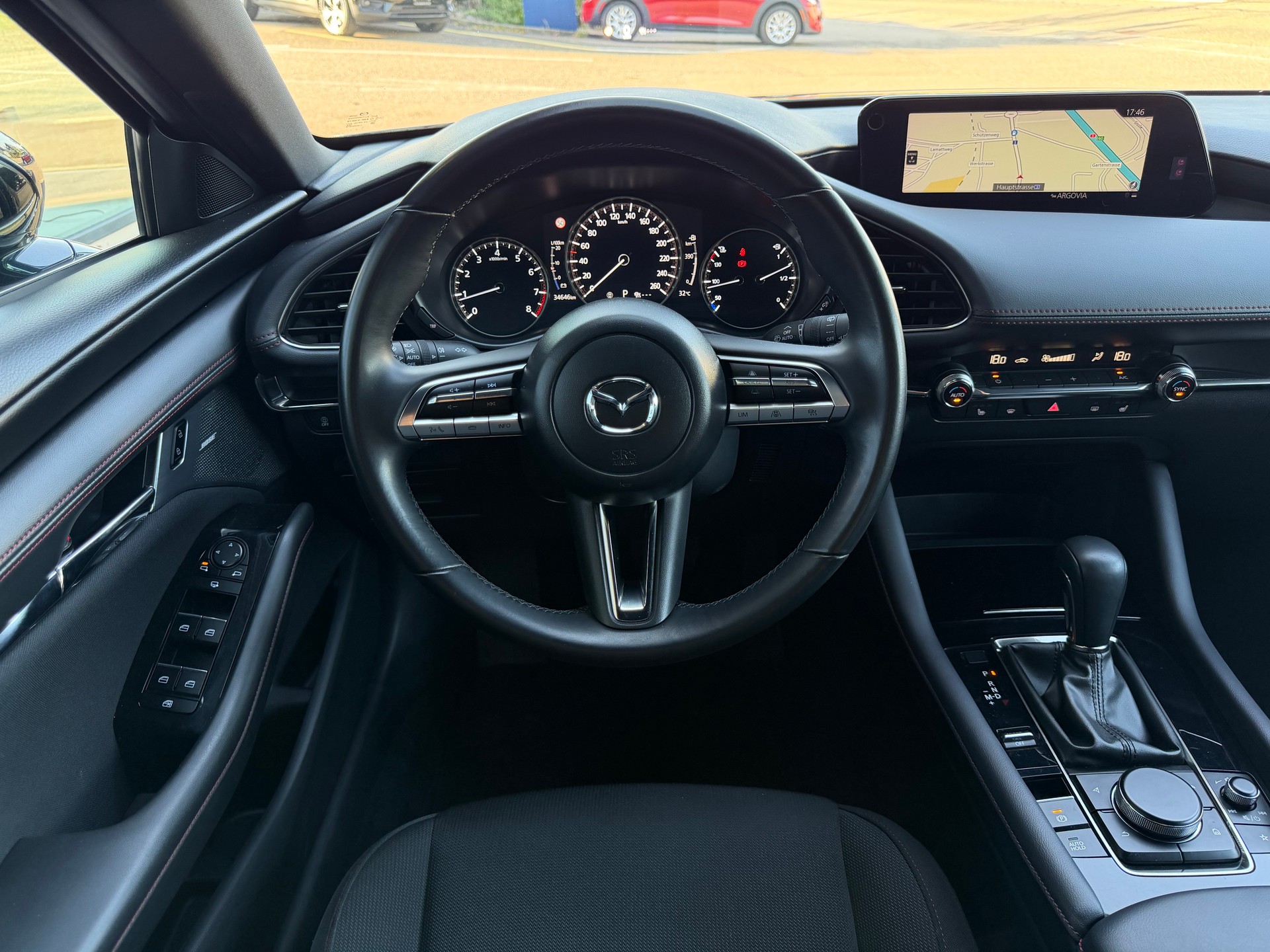 MAZDA 3 Hatchback SKYACTIV-X M Hybrid 186 Homura Automat-image-12