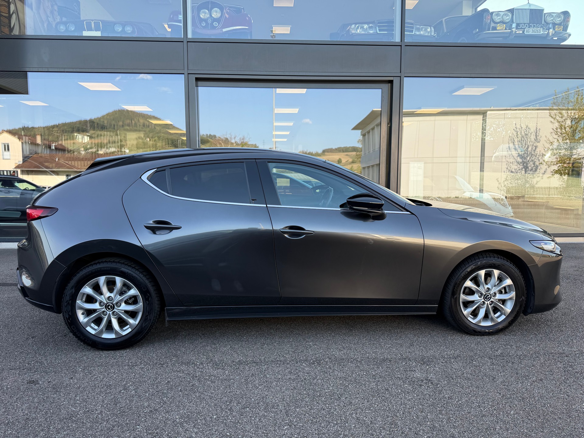 MAZDA 3 Hatchback SKYACTIV-X M Hybrid 186 Homura Automat-image-1