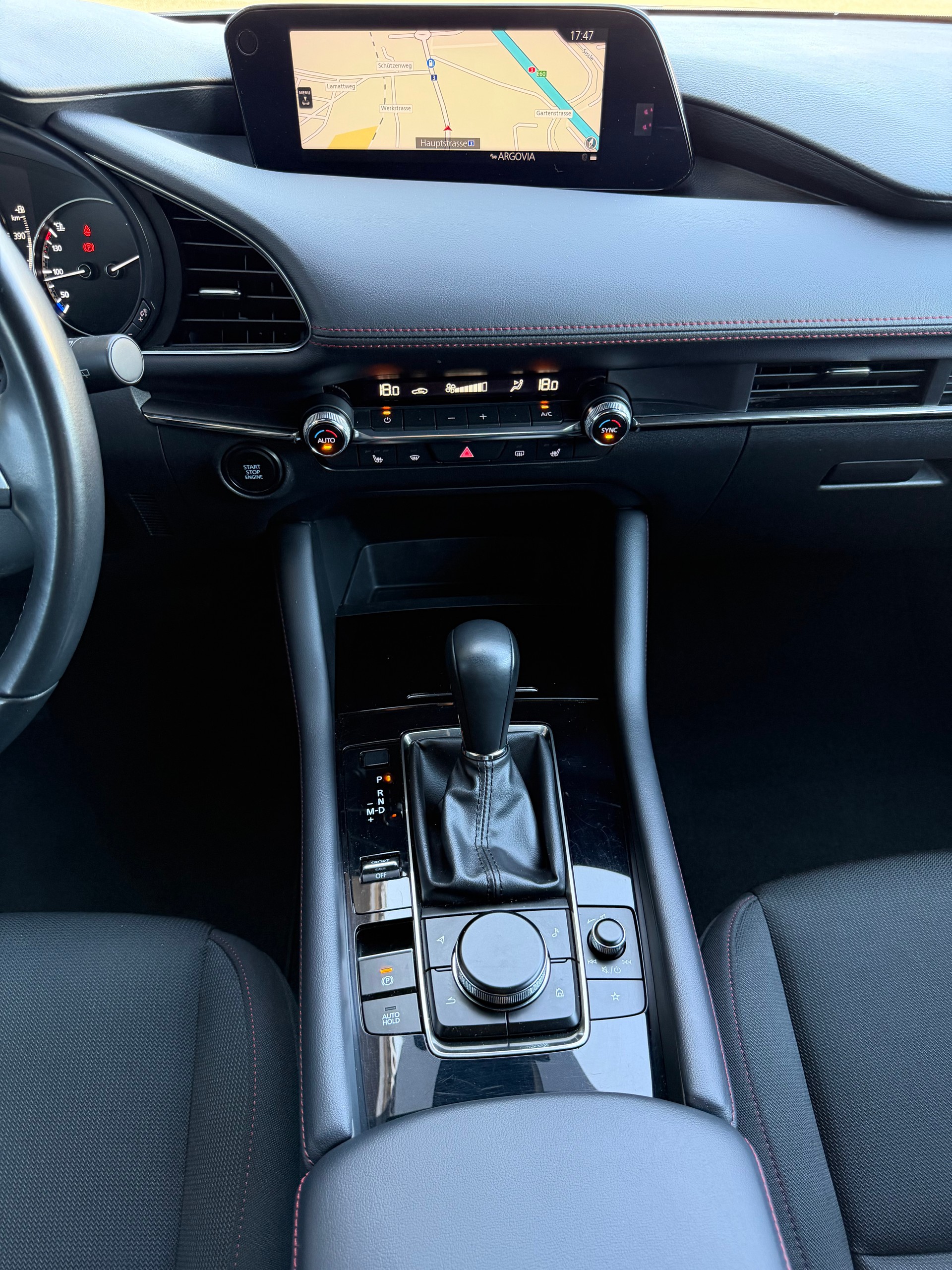 MAZDA 3 Hatchback SKYACTIV-X M Hybrid 186 Homura Automat-image-16