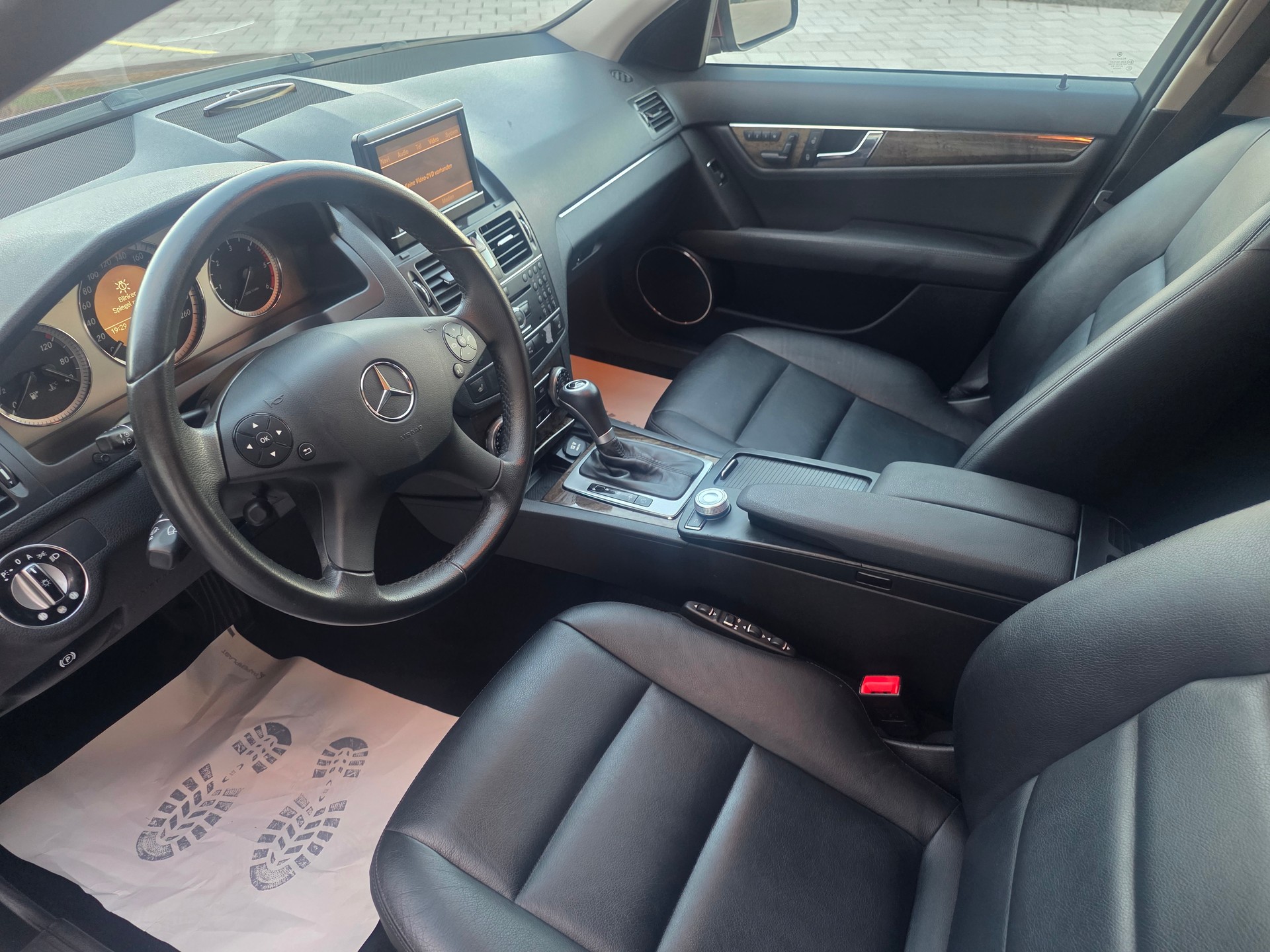 MERCEDES-BENZ C 350 CDI (320 CDI) Avantgarde 4Matic 7G-Tronic-image-10