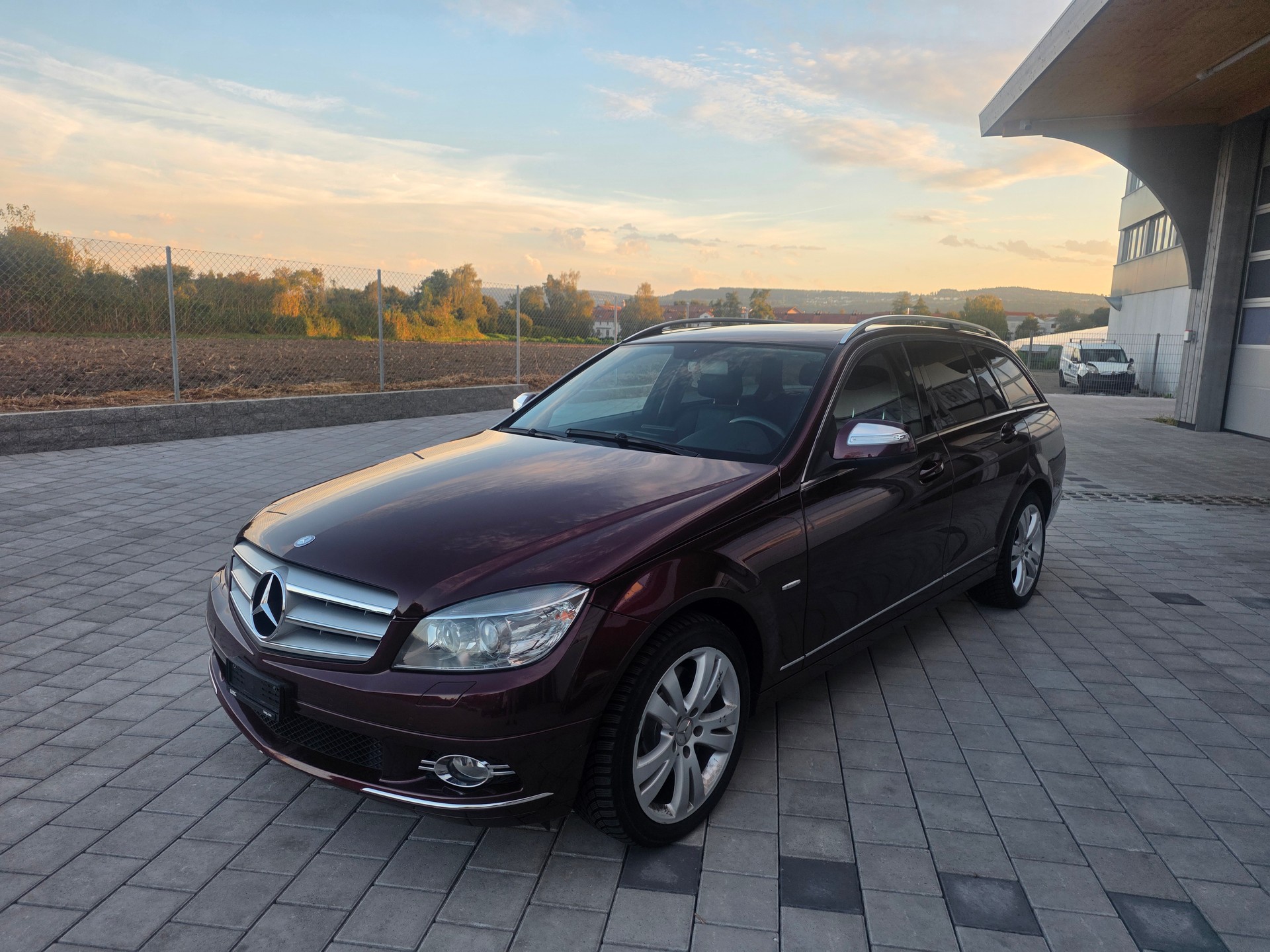 MERCEDES-BENZ C 350 CDI (320 CDI) Avantgarde 4Matic 7G-Tronic-image-3