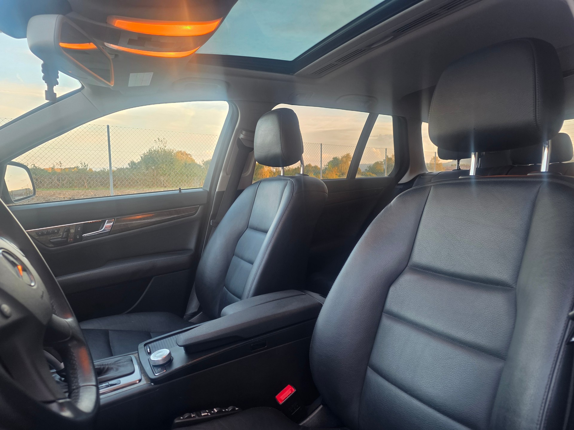 MERCEDES-BENZ C 350 CDI (320 CDI) Avantgarde 4Matic 7G-Tronic-image-12