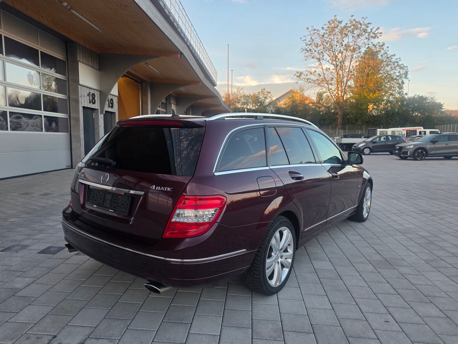 MERCEDES-BENZ C 350 CDI (320 CDI) Avantgarde 4Matic 7G-Tronic-image-6