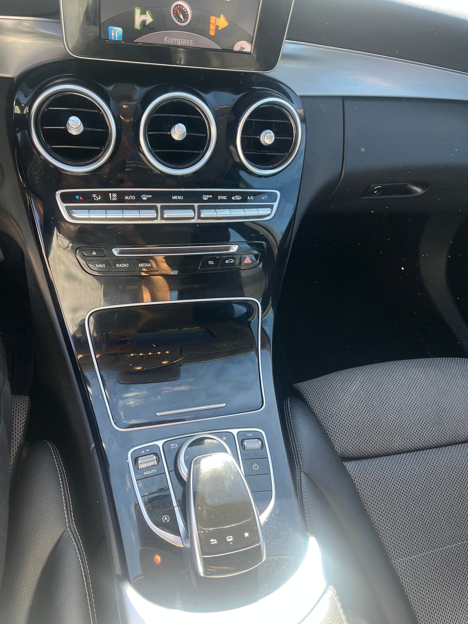 MERCEDES-BENZ C 220 BlueTEC BlueEfficiency Edition AMG Line-image-6