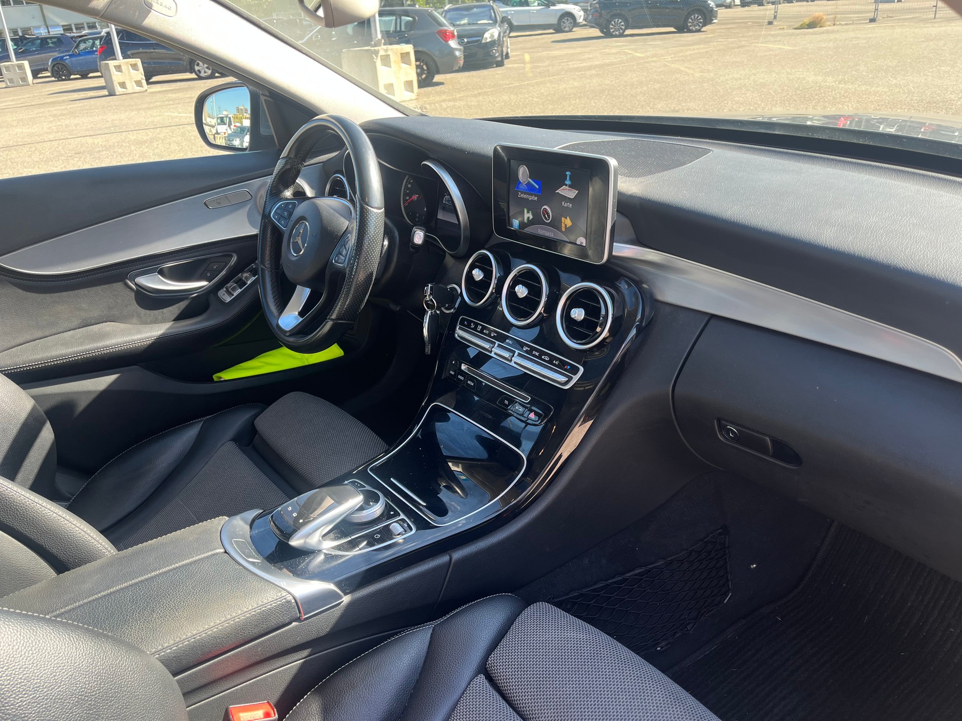 MERCEDES-BENZ C 220 BlueTEC BlueEfficiency Edition AMG Line-image-5