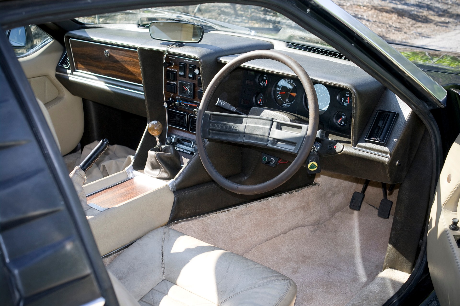 LOTUS ELITE type 75-image-2