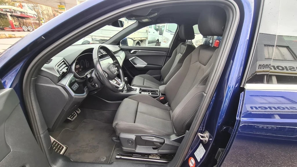 AUDI Q3 40 TDI quattro S-tronic ** 200 PS ** Gr-Navi ** RF-Kamera ** Abstandsregelsysteme ** Frisch Ab MFK & Service **-image-11