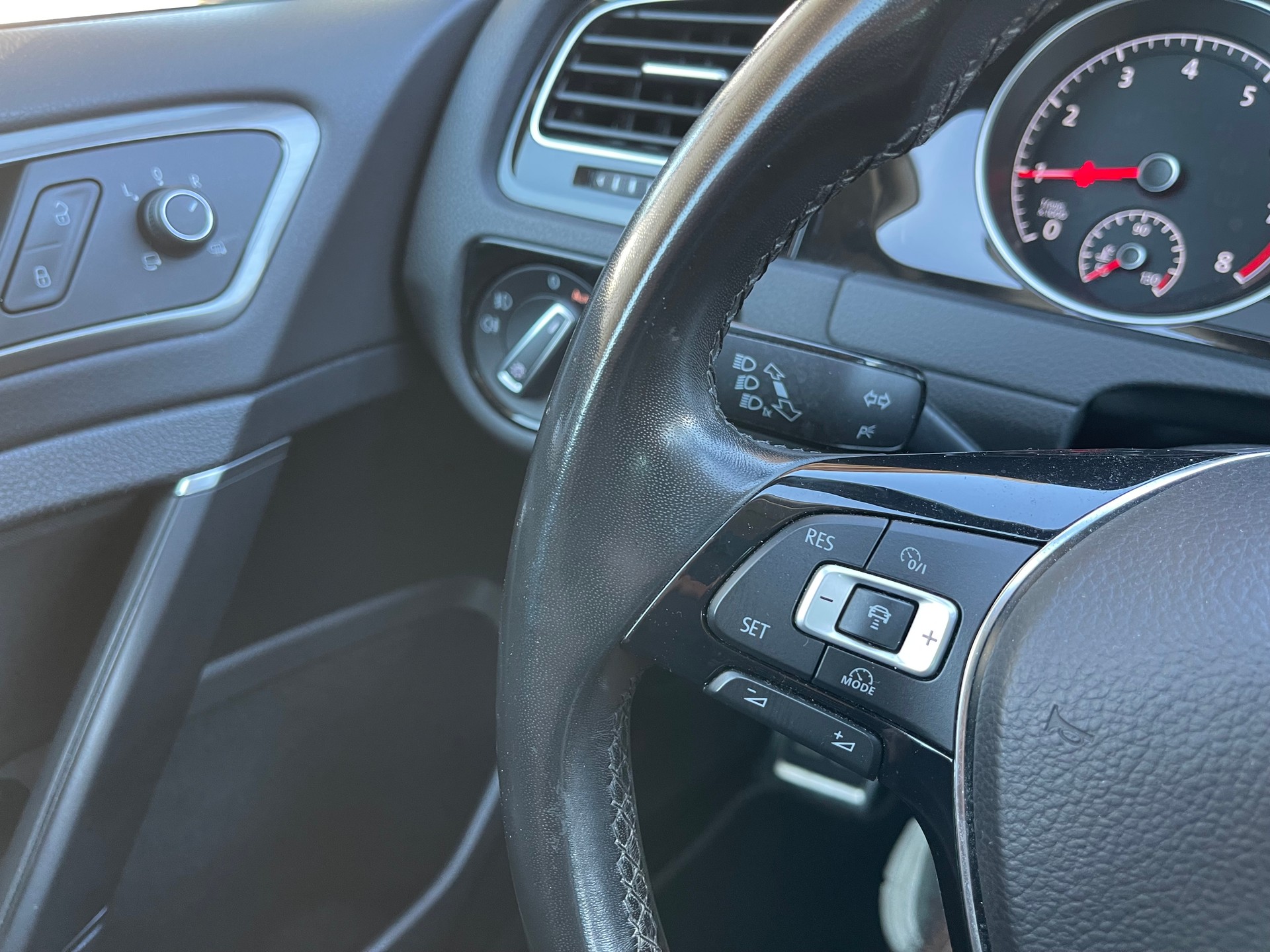 VW Golf 1.2 TSI Allstar-image-15