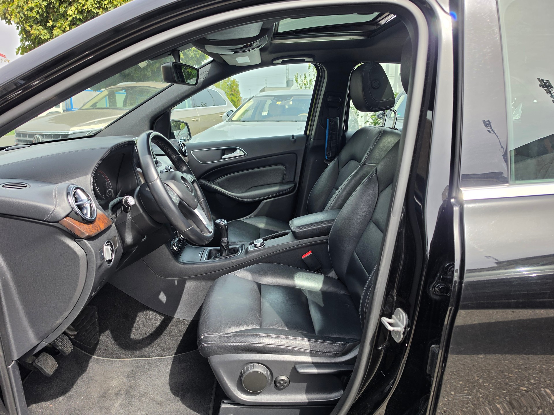 MERCEDES-BENZ B 180 CDI-image-9