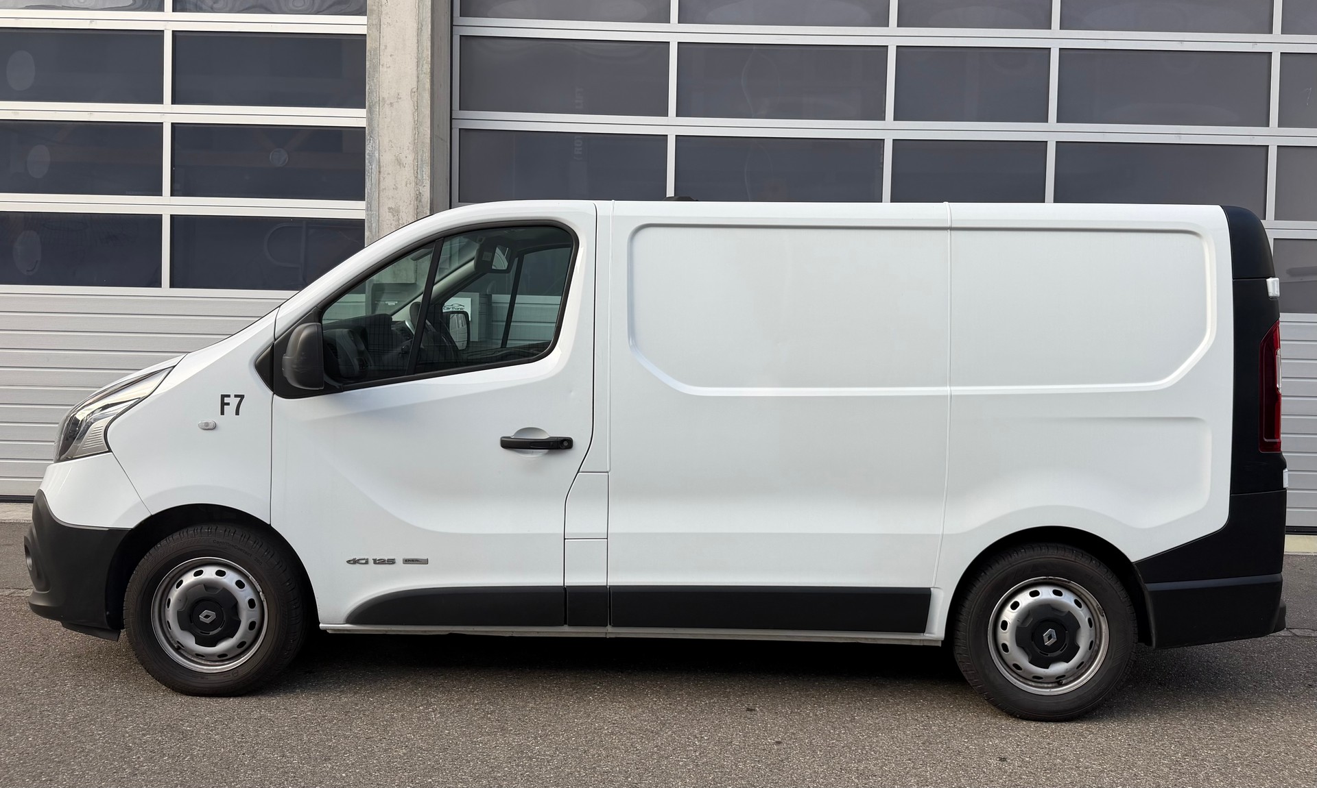 RENAULT Trafic 1.6 ENERGY TwinT. dCi125 2.9t Busin. L1H1-image-5