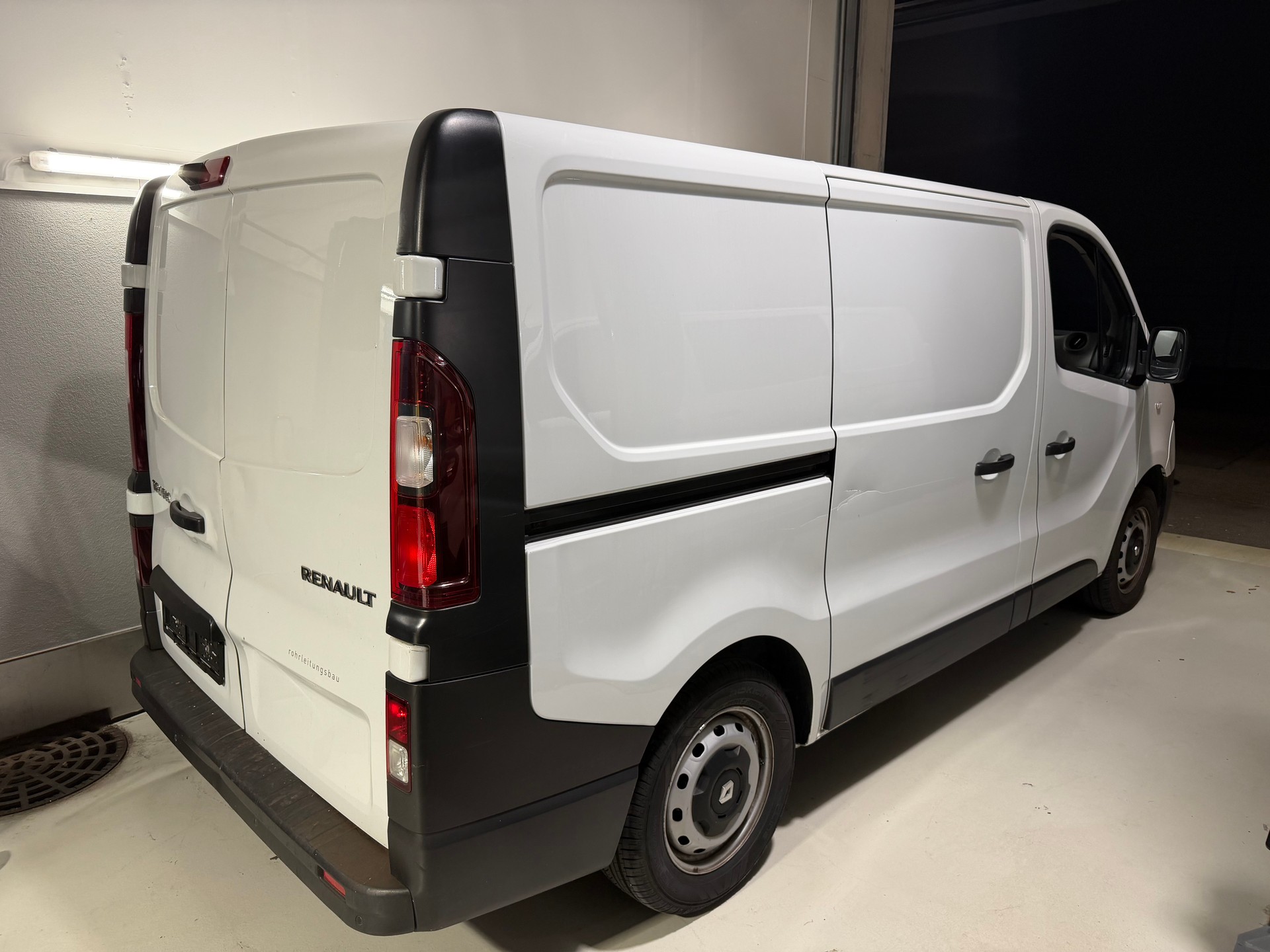 RENAULT Trafic 1.6 ENERGY TwinT. dCi125 2.9t Busin. L1H1-image-5