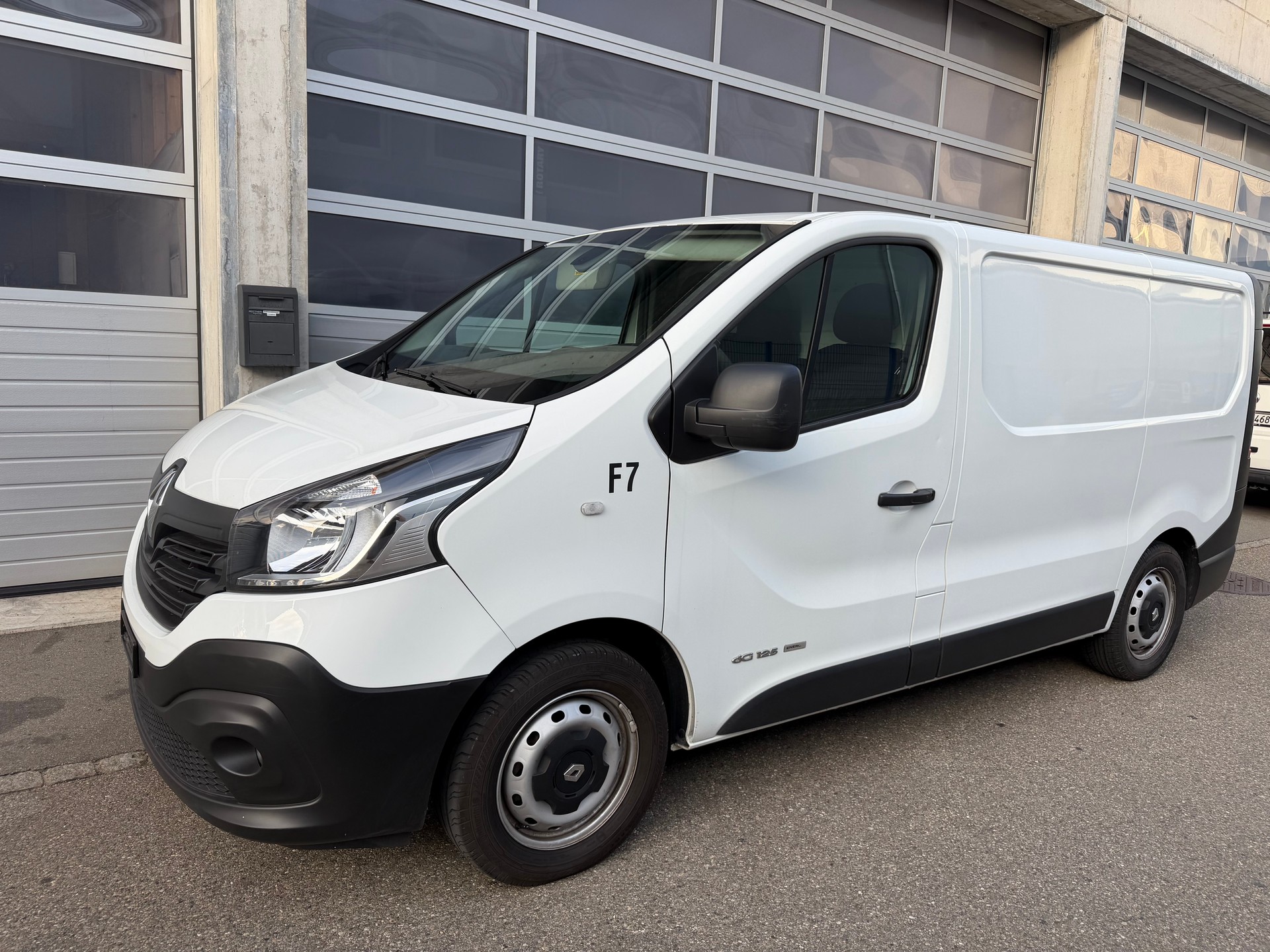 RENAULT Trafic 1.6 ENERGY TwinT. dCi125 2.9t Busin. L1H1-image-6