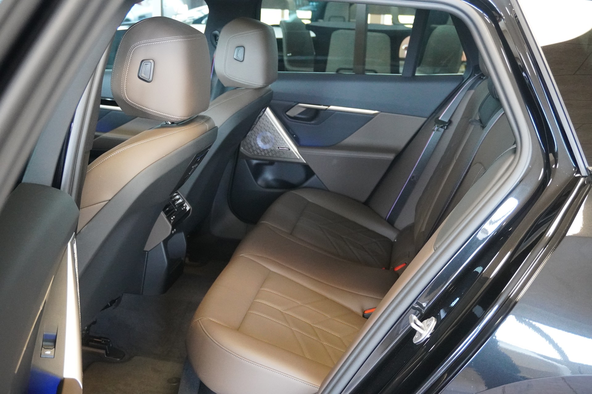 BMW 540d xDrive 48V Touring M Sport Pro Steptronic-image-9