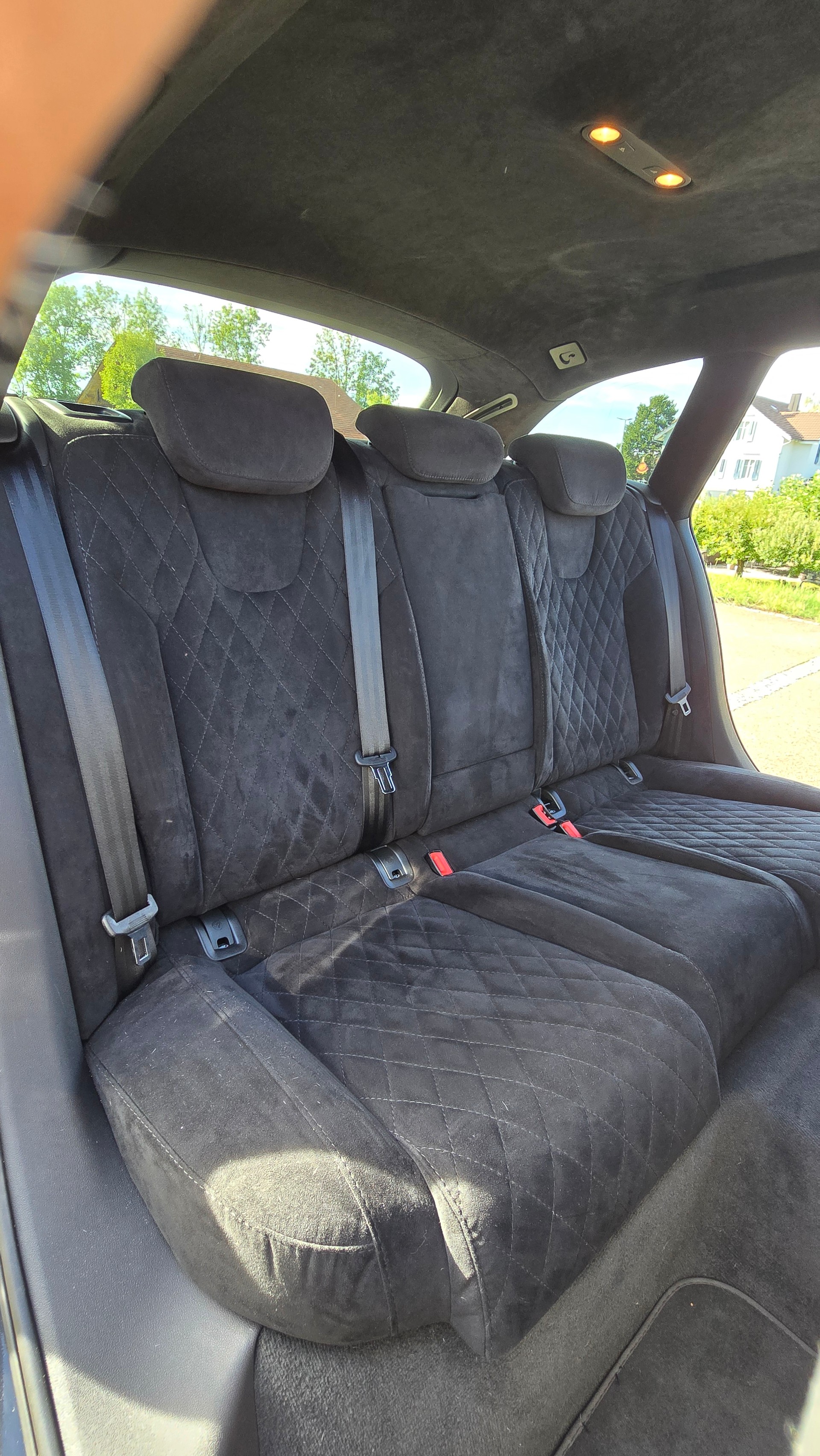 AUDI 4.2 V8 FSI quattro S-Tronic-image-4