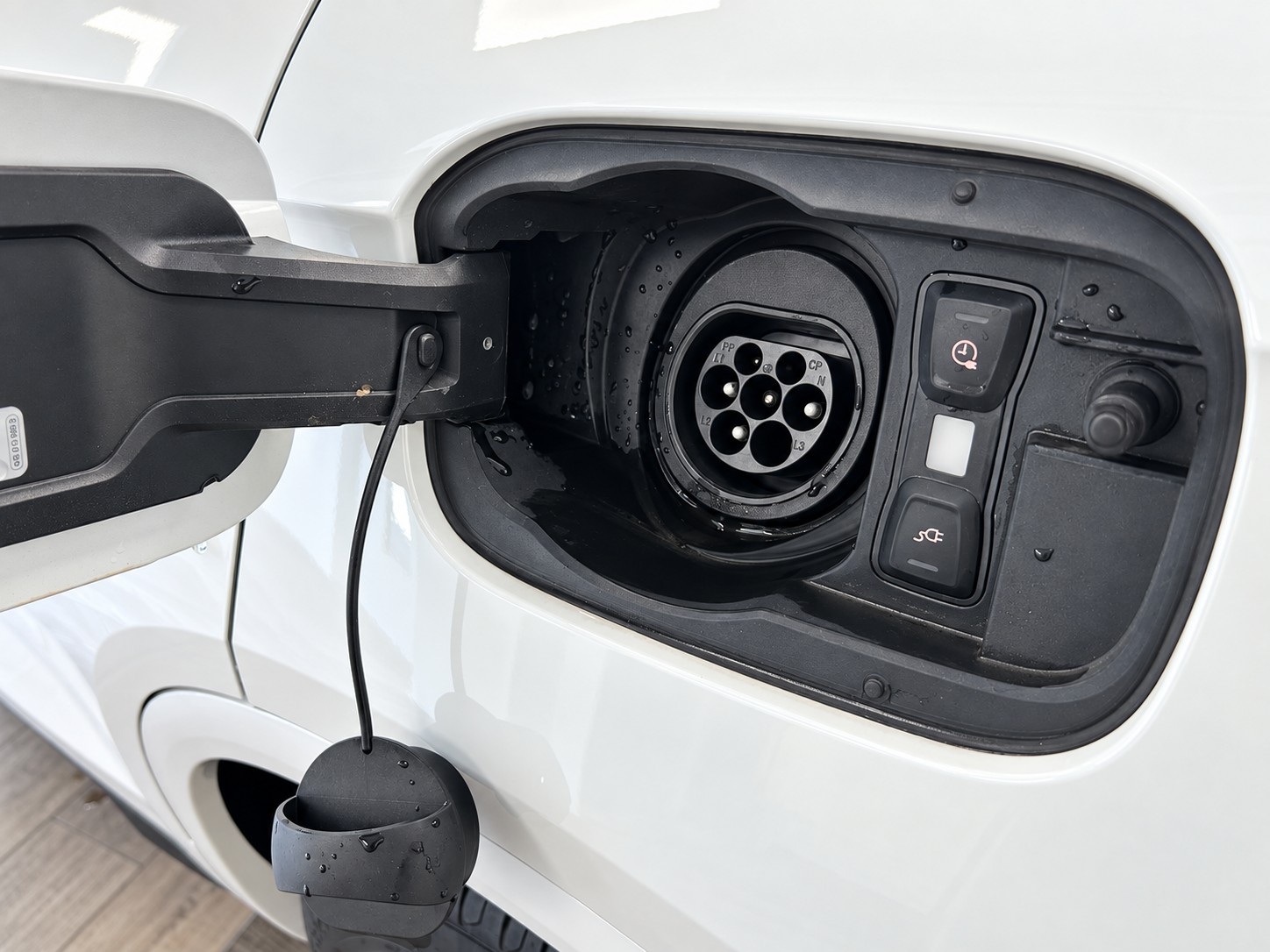 AUDI Q5 Sportback 2.0 50 TFSI e quattro S line | 8-fach | Luftfederung | Matrix | AHK | HUD | 360°-image-9