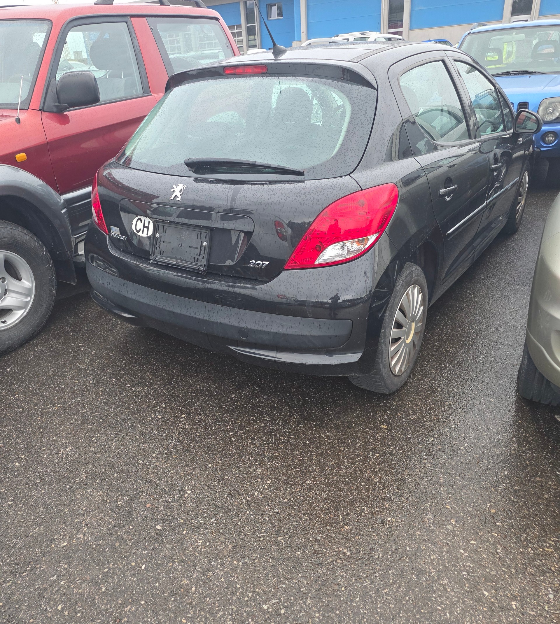 PEUGEOT 207 1.4 16V Swiss Edition-image-1