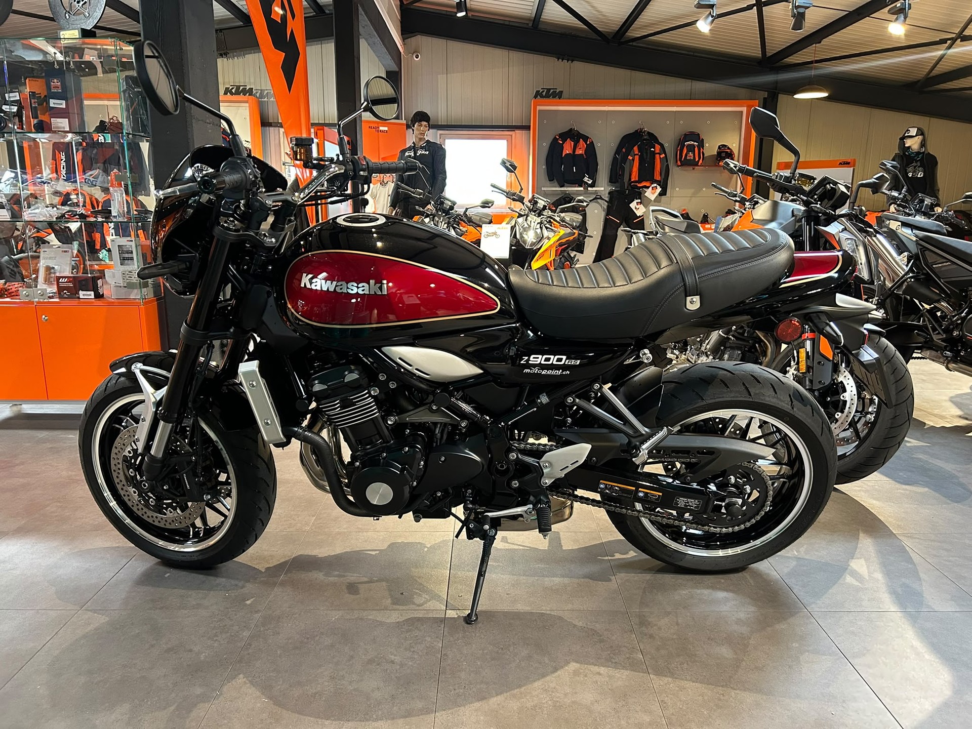 KAWASAKI Z 900 RS-showroom-element-2