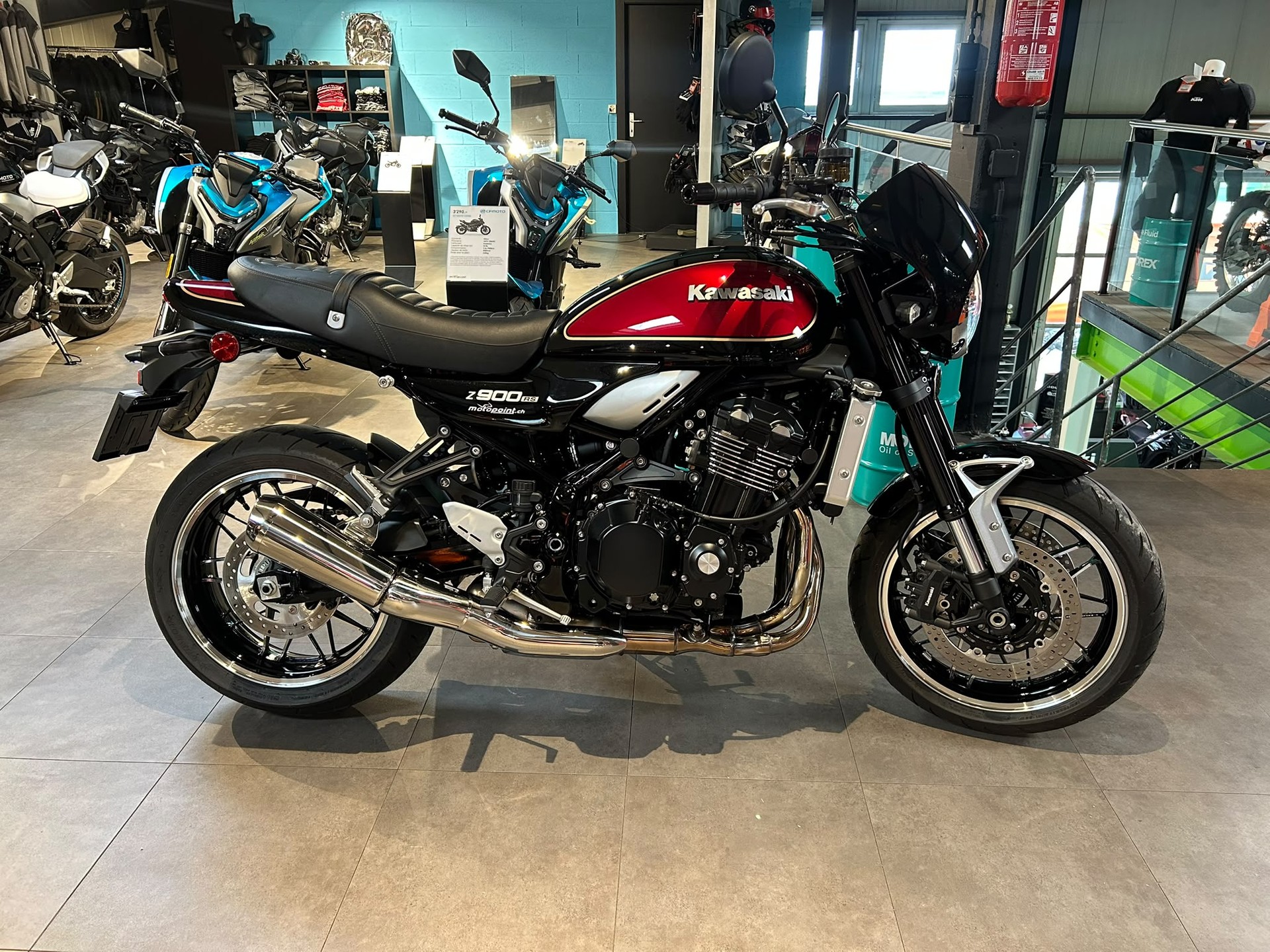 KAWASAKI Z 900 RS-showroom-element-1