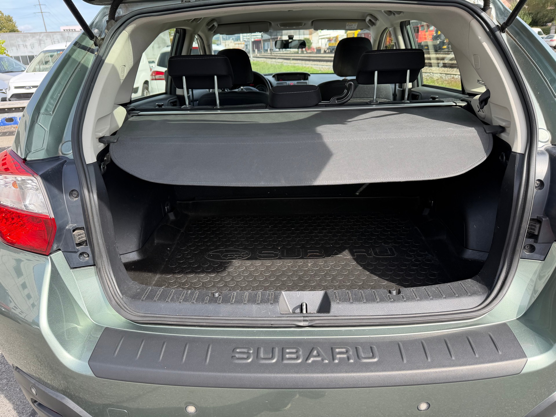 SUBARU XV 1.6 Swiss Two AWD CVT-image-6