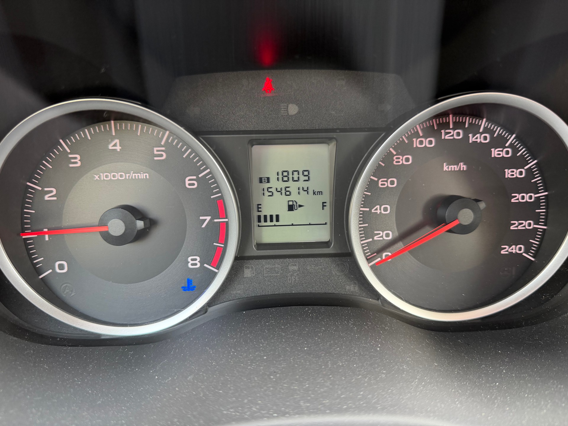 SUBARU XV 1.6 Swiss Two AWD CVT-image-15