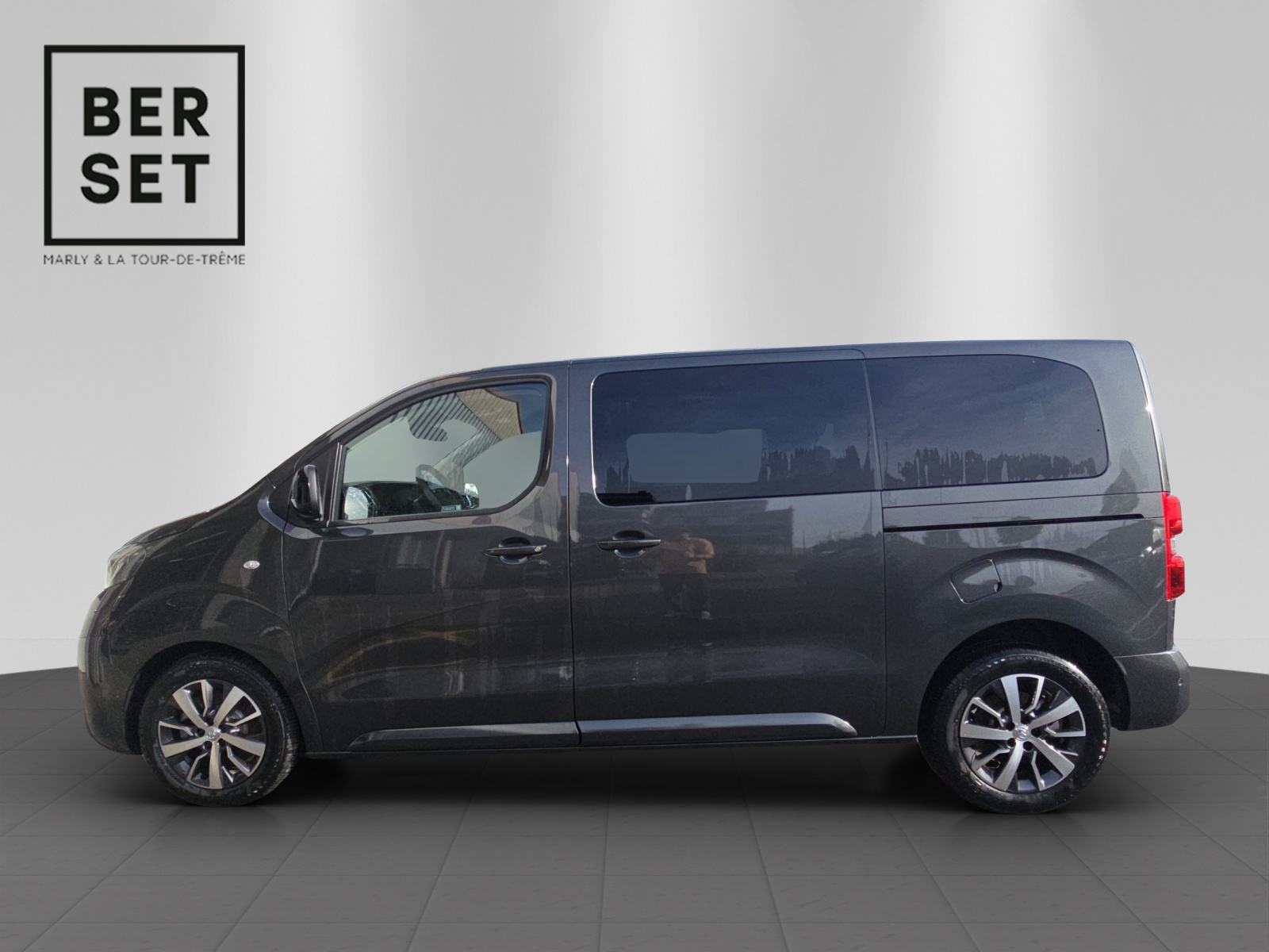 TOYOTA PROACE Verso L1 2.2 D Trend-image-1