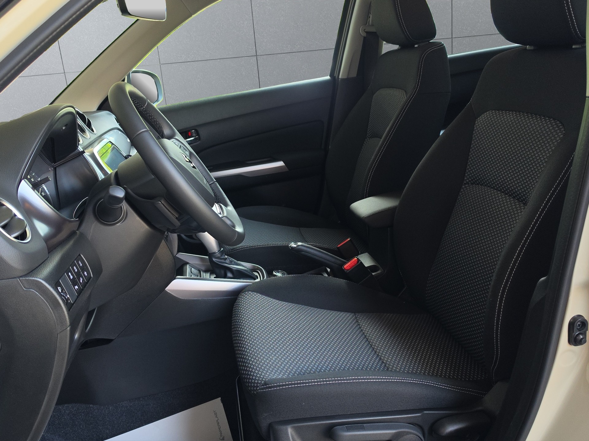SUZUKI Vitara 1.4 T Piz Sulai Hybrid 4x4-image-15