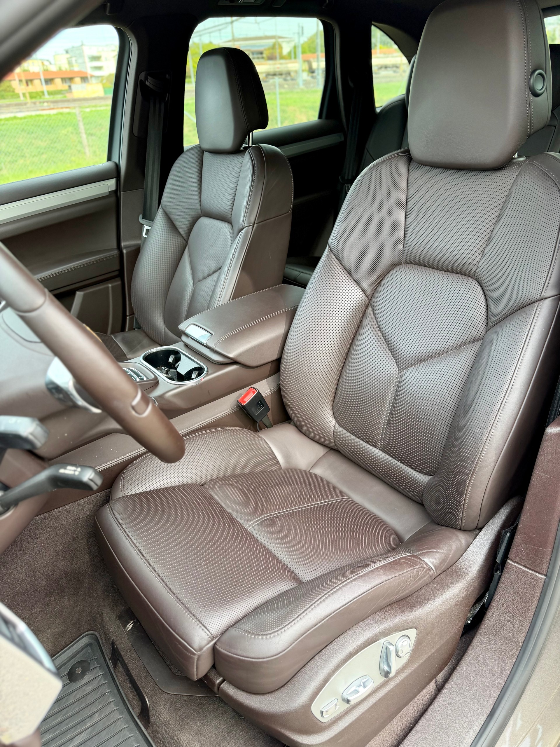 PORSCHE Cayenne S Diesel-image-6