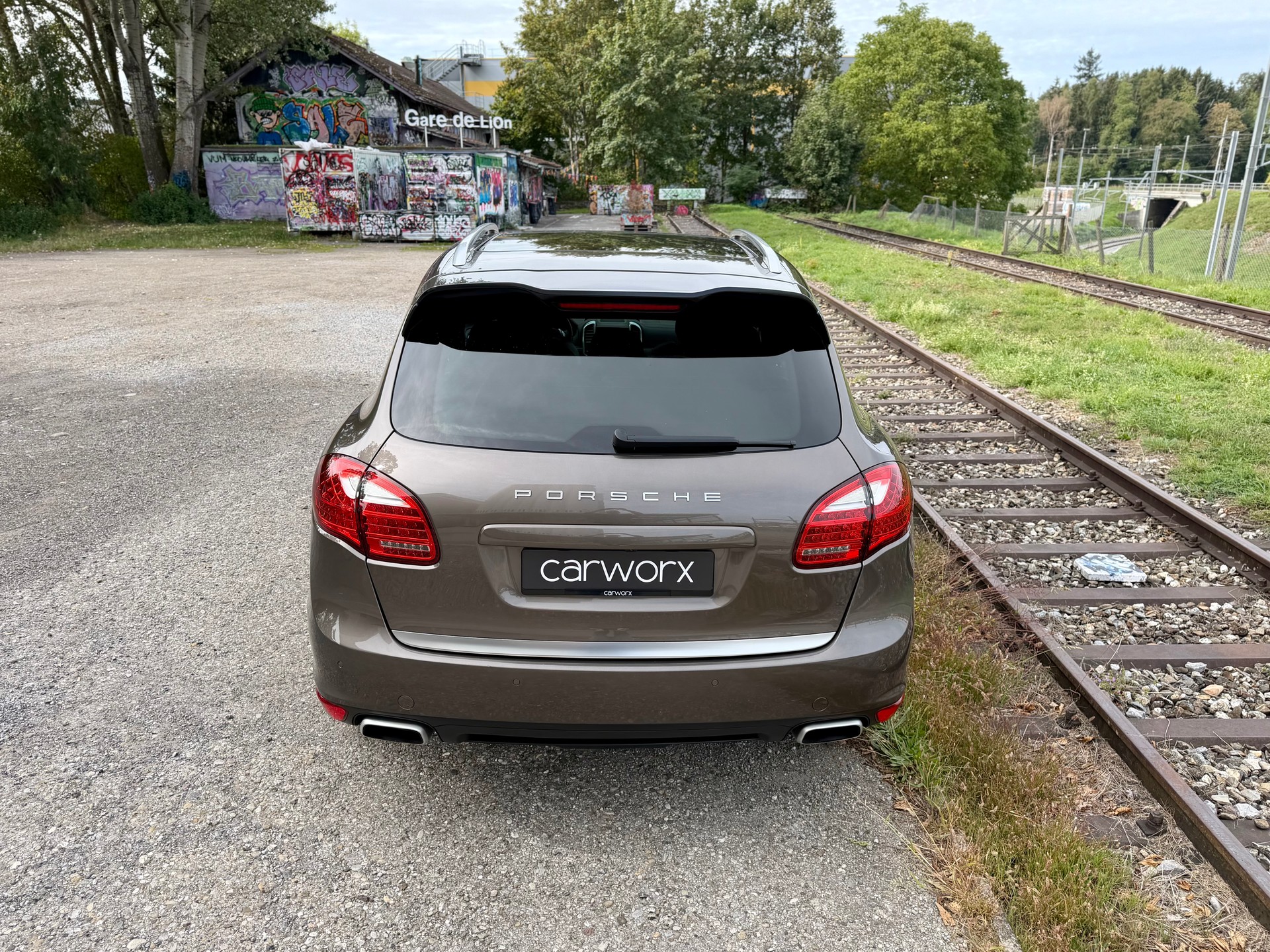 PORSCHE Cayenne S Diesel-image-3