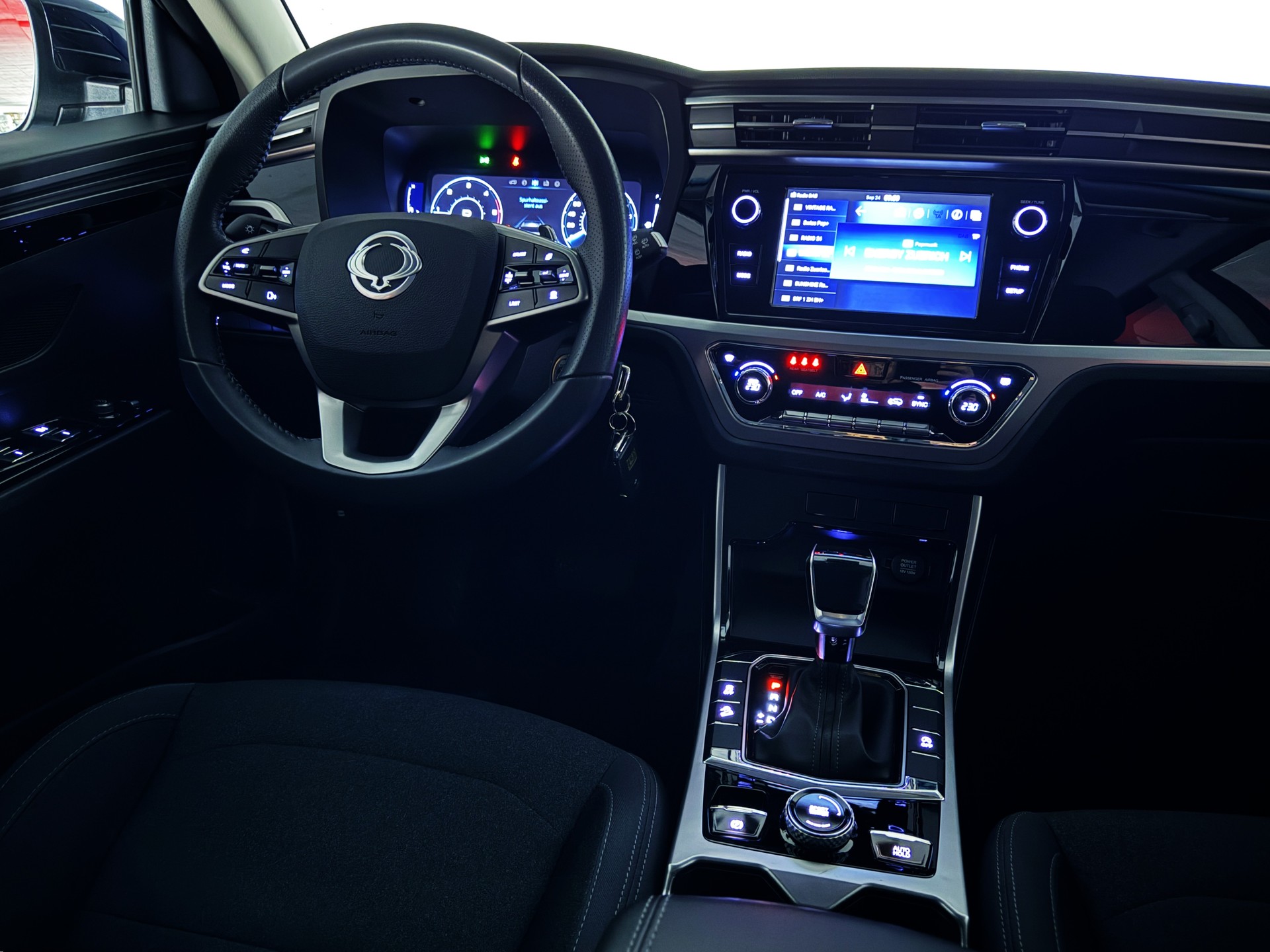 KGM-SsangYong Korando 1.6e Xdi Quartz 2WD Automat - *1. HAND / TOP-GEPFLEGT* - *TOP-AUSSTATTUNG* - *WERKS-VOLLGARANTIE*-image-23