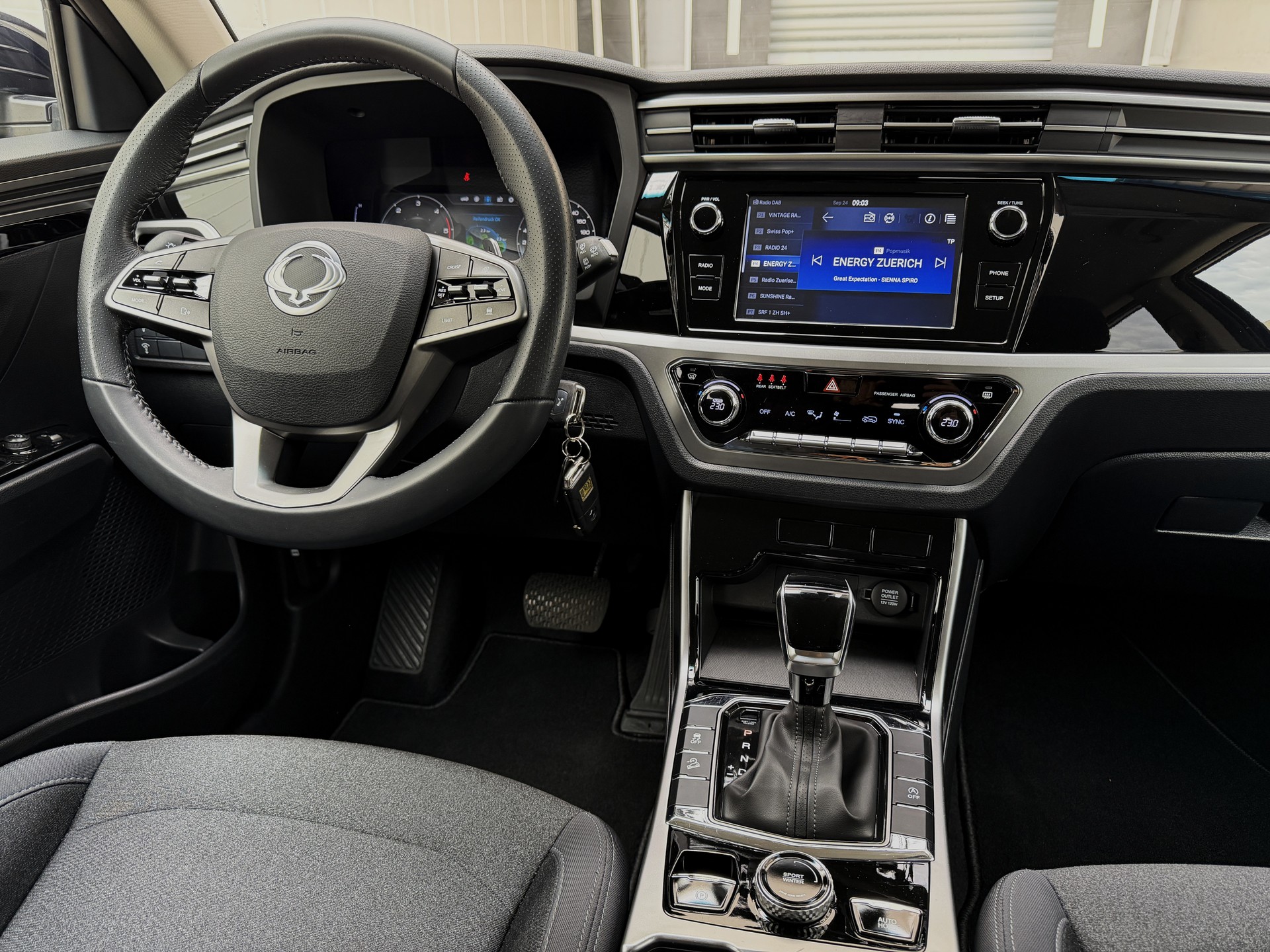 KGM-SsangYong Korando 1.6e Xdi Quartz 2WD Automat - *1. HAND / TOP-GEPFLEGT* - *TOP-AUSSTATTUNG* - *WERKS-VOLLGARANTIE*-image-19