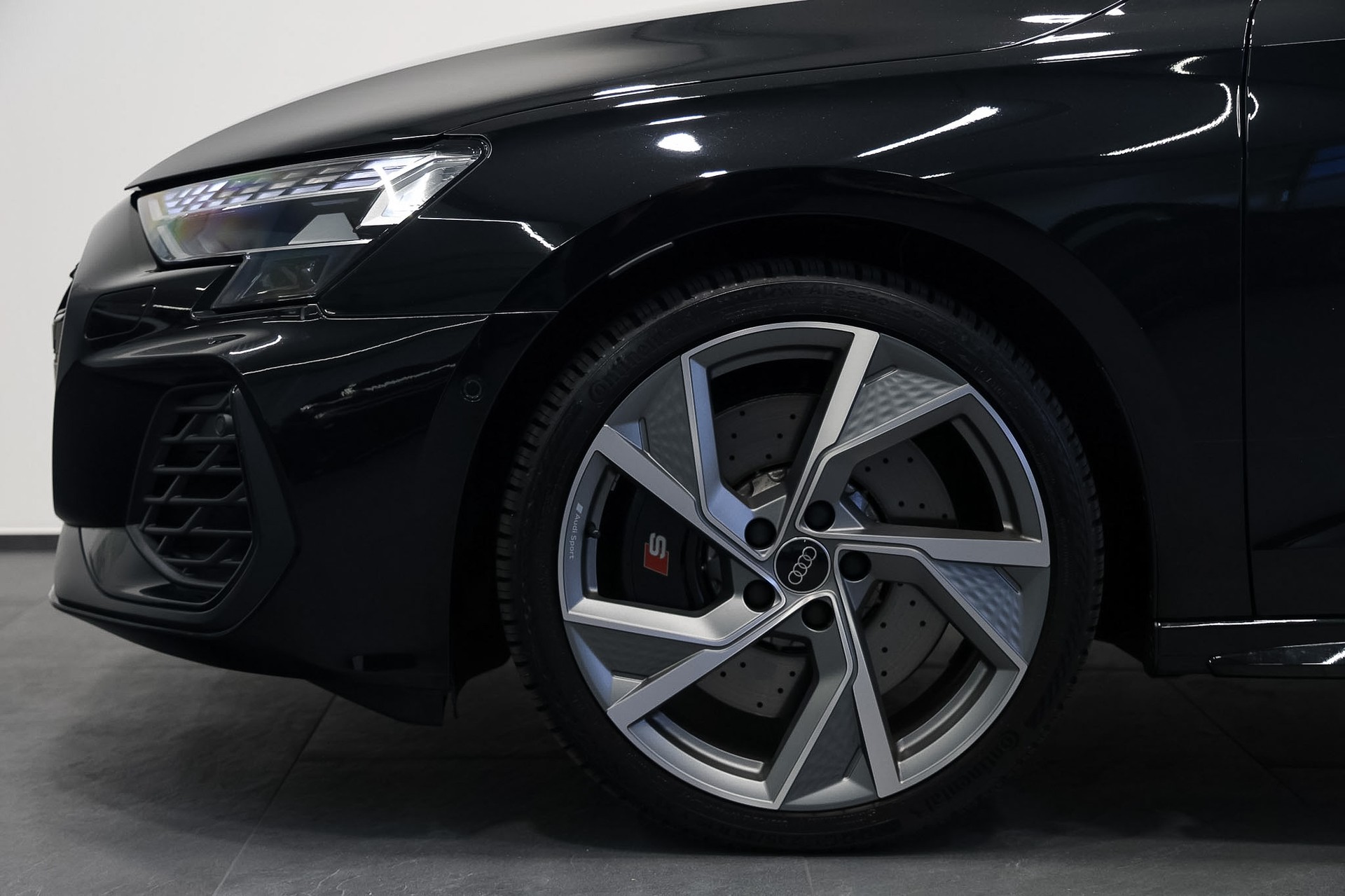 AUDI S3 Sportback TFSI quattro S-tronic *Akrapovic*Audi Werksgarantie bis 07.2027*-image-16