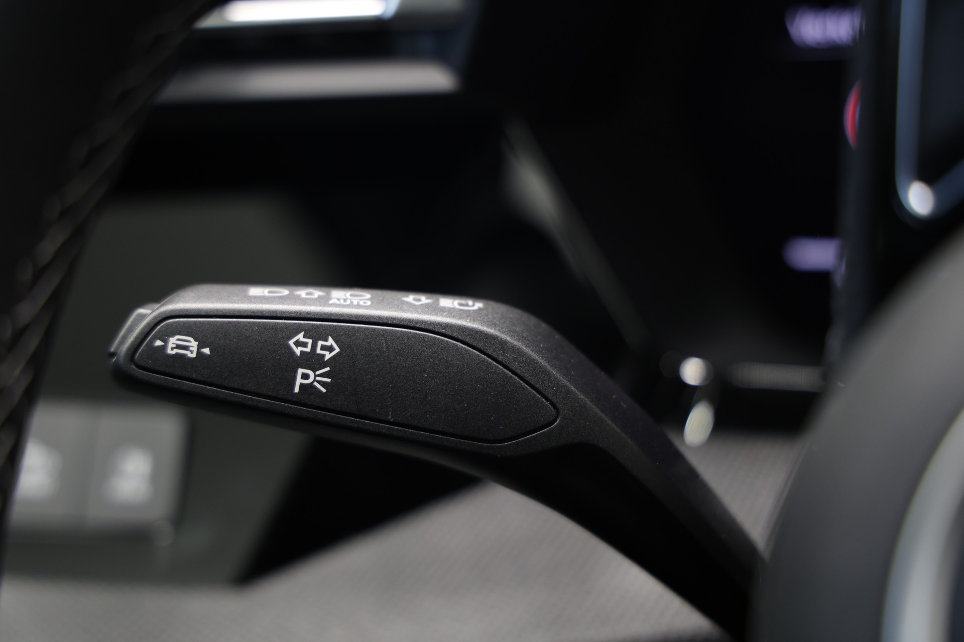 AUDI S3 Sportback TFSI quattro S-tronic *Akrapovic*Audi Werksgarantie bis 07.2027*-image-19