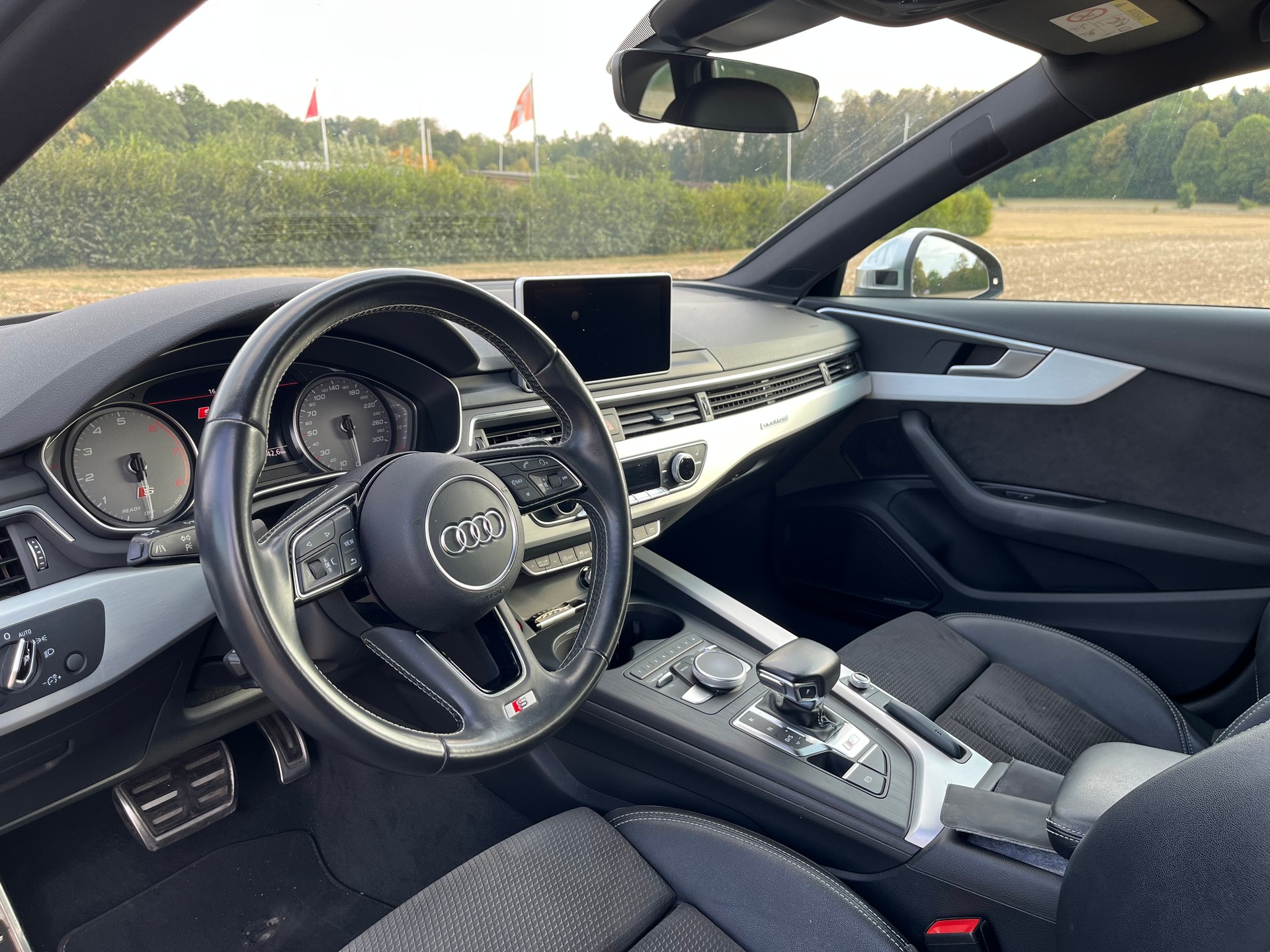 AUDI Audi S4 Avant 3.0 V6 TFSI quattro S-Tronic-image-3