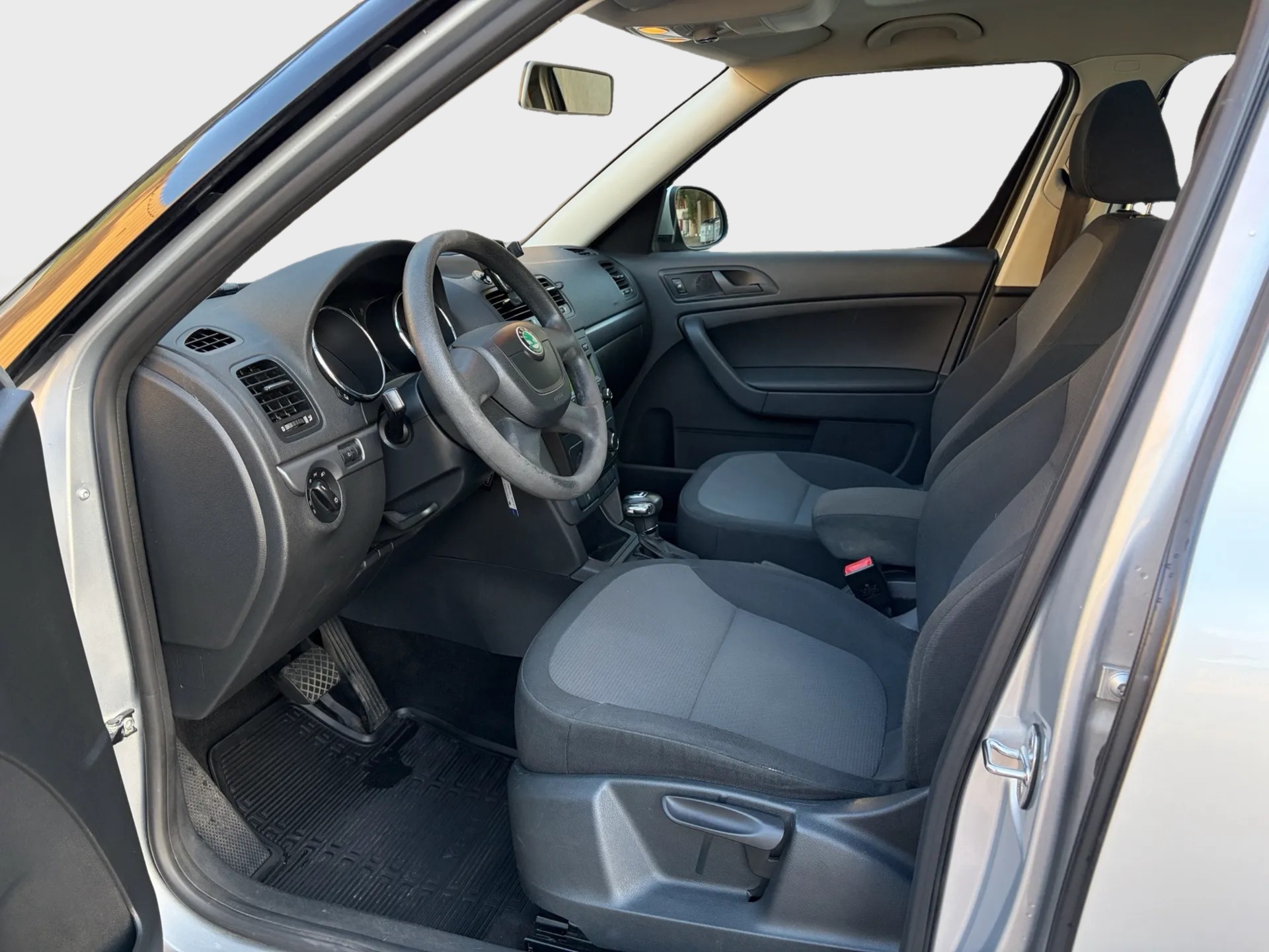 SKODA Yeti 1.2 TSI Ambition DSG Frisch Ab MFK&Service-image-6