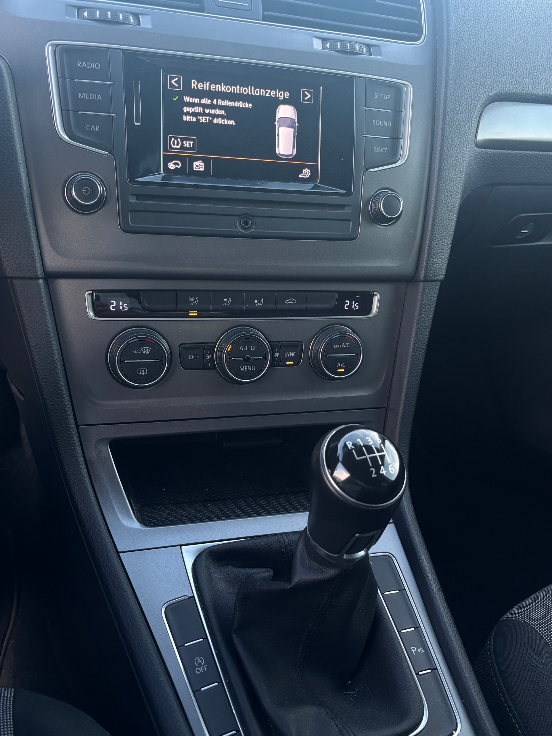 VW Golf 1.2 TSI Trendline-image-7