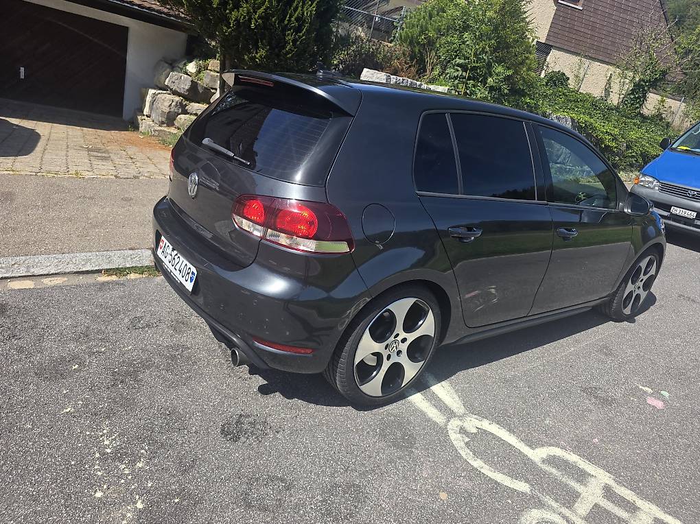 VW GOLF-image-2