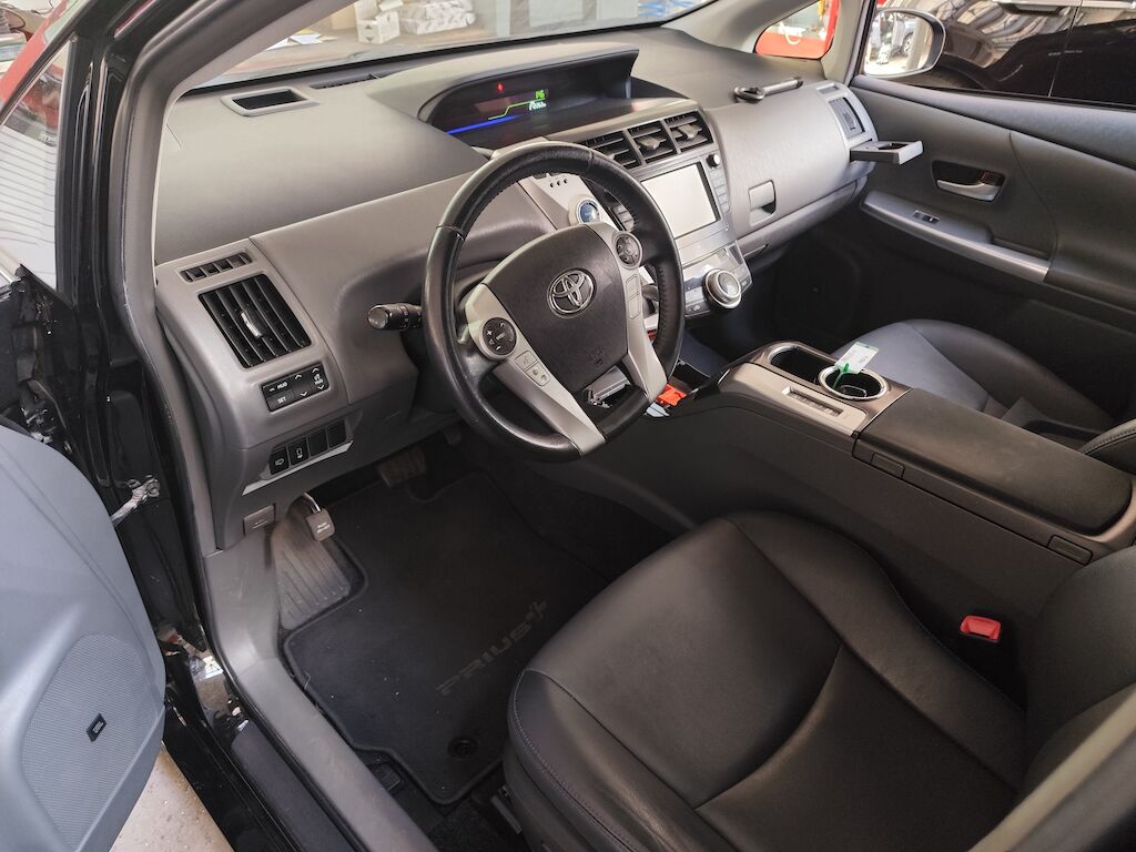 TOYOTA Prius+ 1.8 VVT-i HSD Sol Premium-image-4