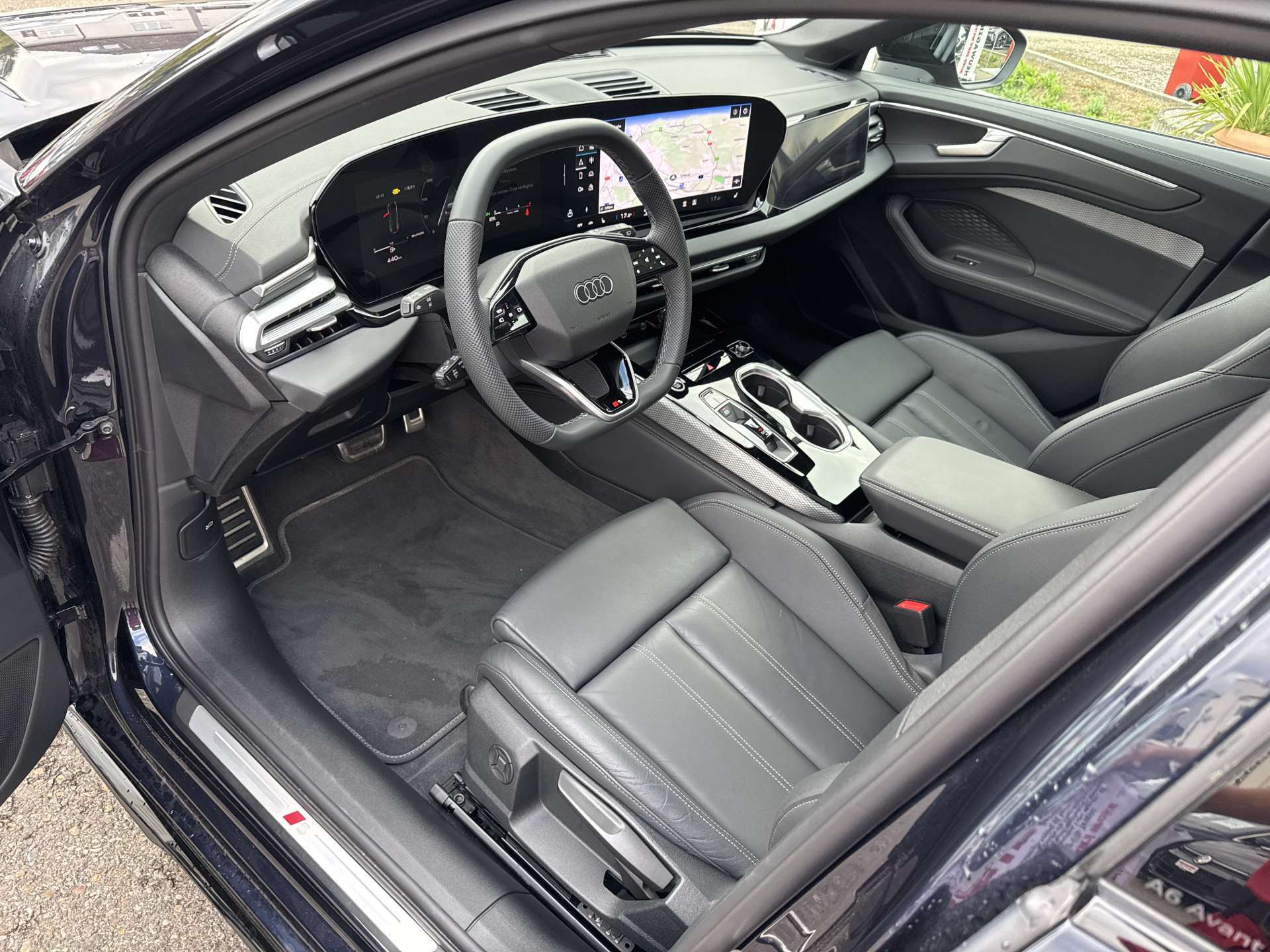 AUDI A6 Avant TDi S-Line 204PS S-Tronic Automat-image-5
