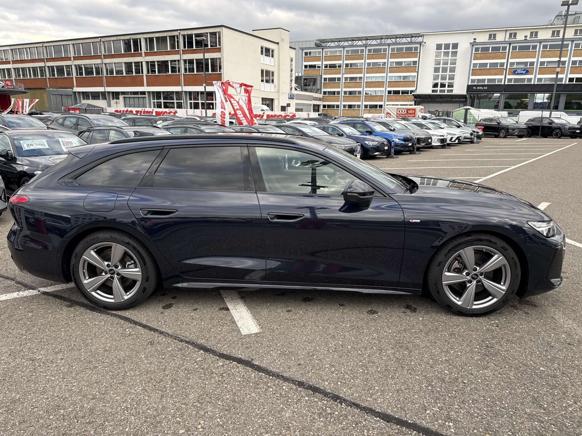 AUDI A6 Avant TDi S-Line 204PS S-Tronic Automat-image-10