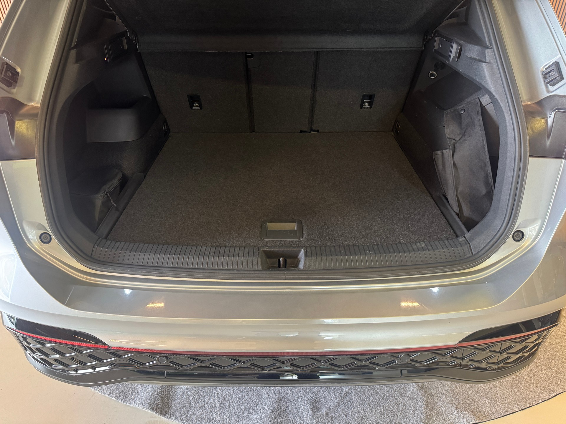 VW Tiguan 2.0 TDI SCR R-Line DSG 4motion-image-8