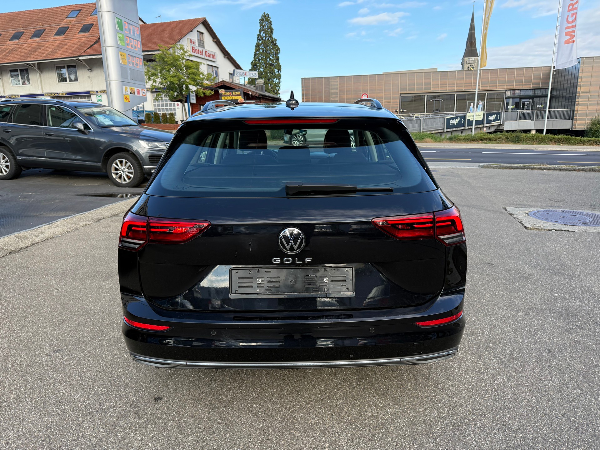 VW Golf Variant 2.0 TDI Style DSG-image-3