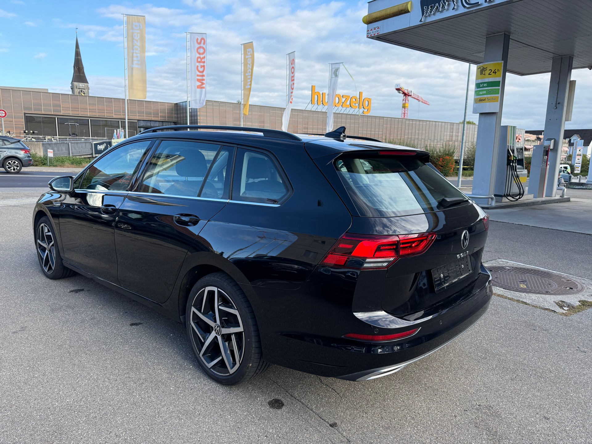 VW Golf Variant 2.0 TDI Style DSG-image-4