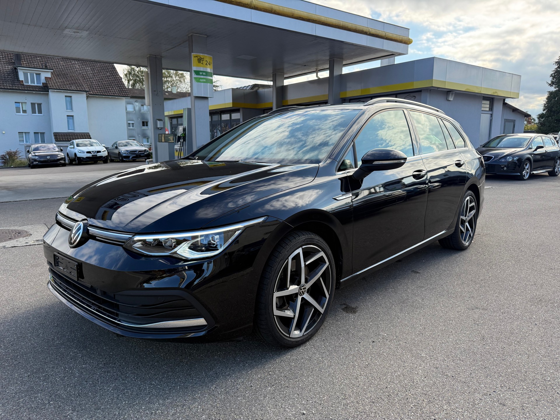 VW Golf Variant 2.0 TDI Style DSG-image-0